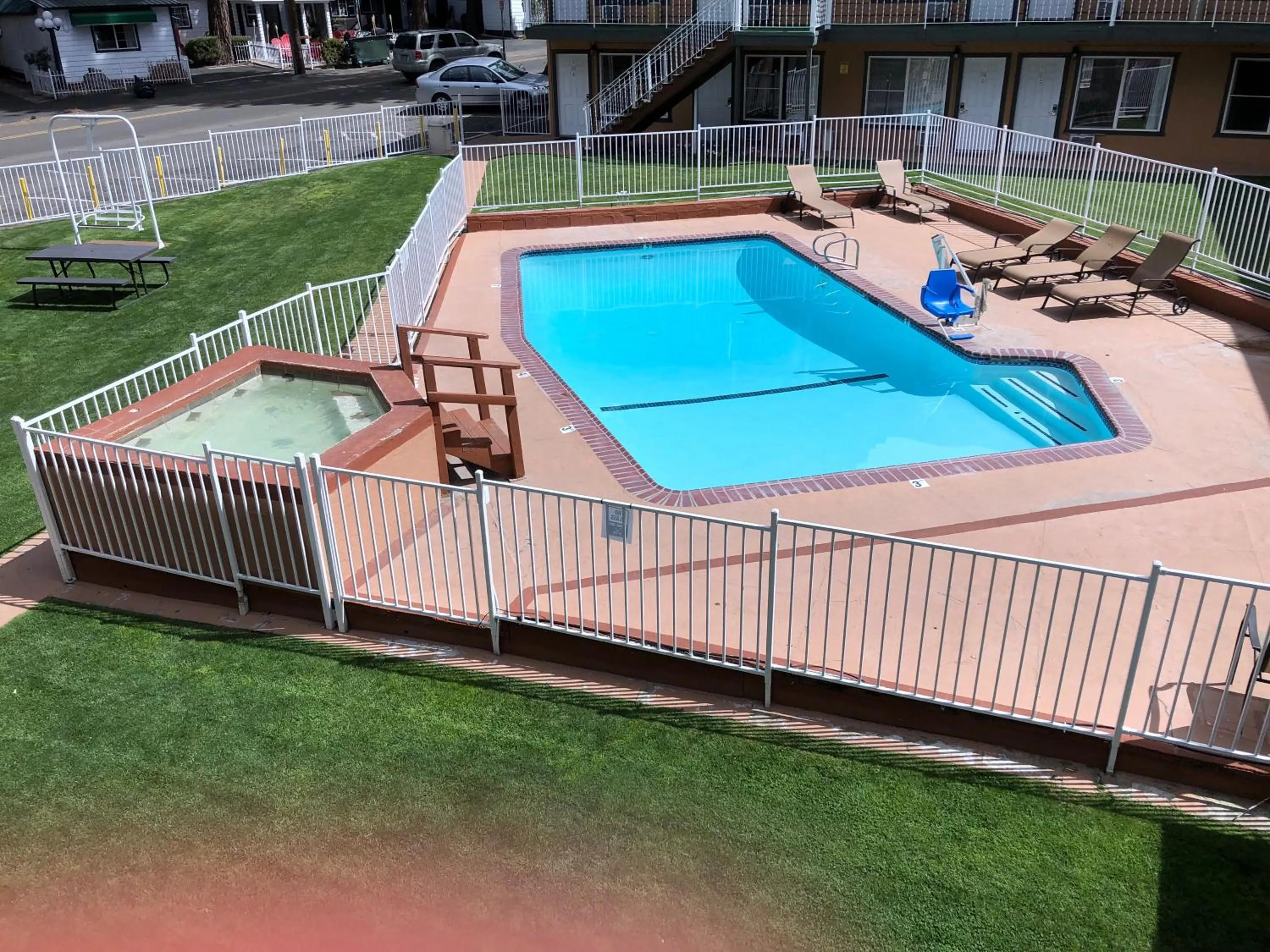Pool view in Cedar Inn & Suites