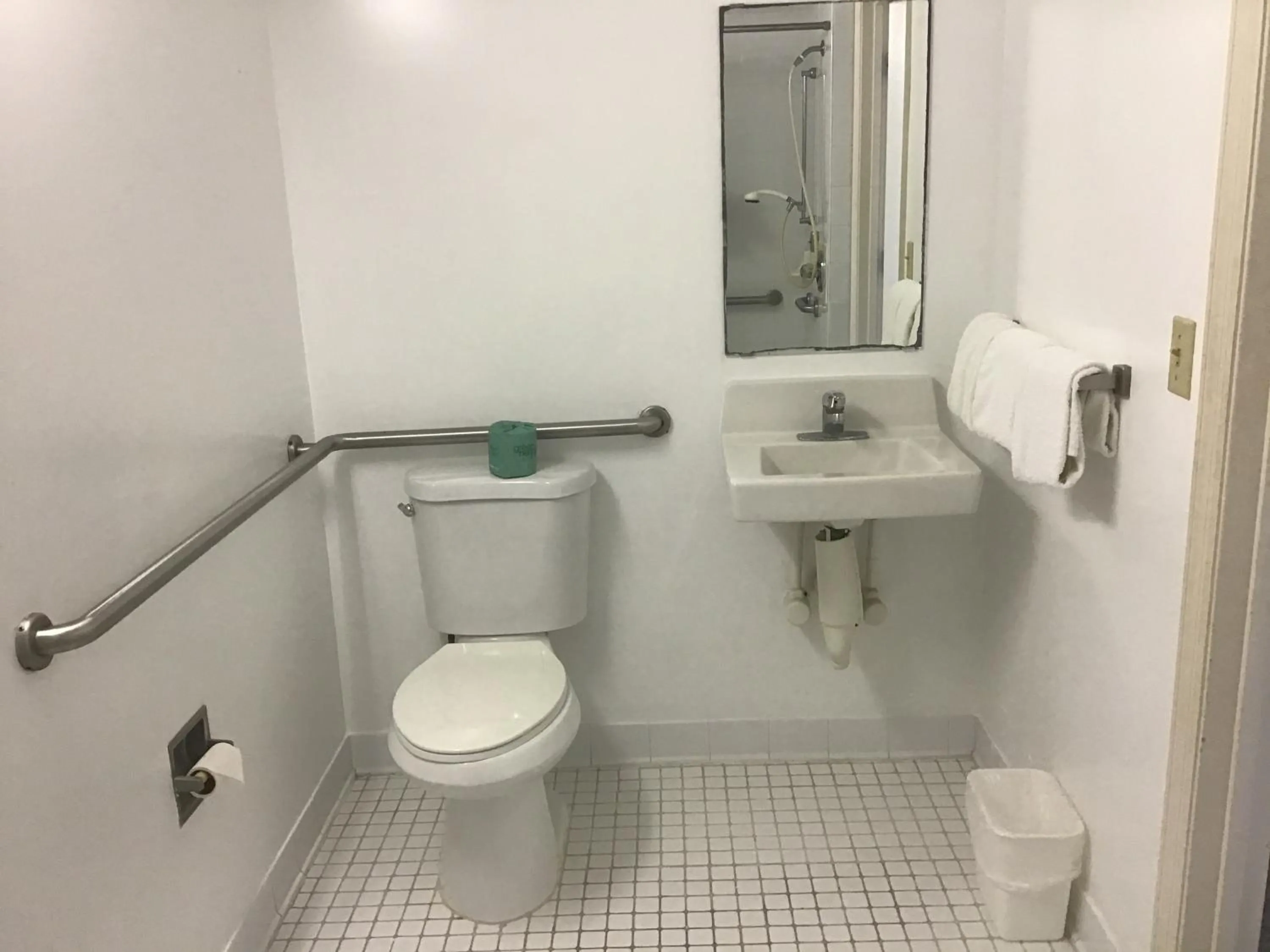 Bathroom in Anastasia Inn - Saint Augustine