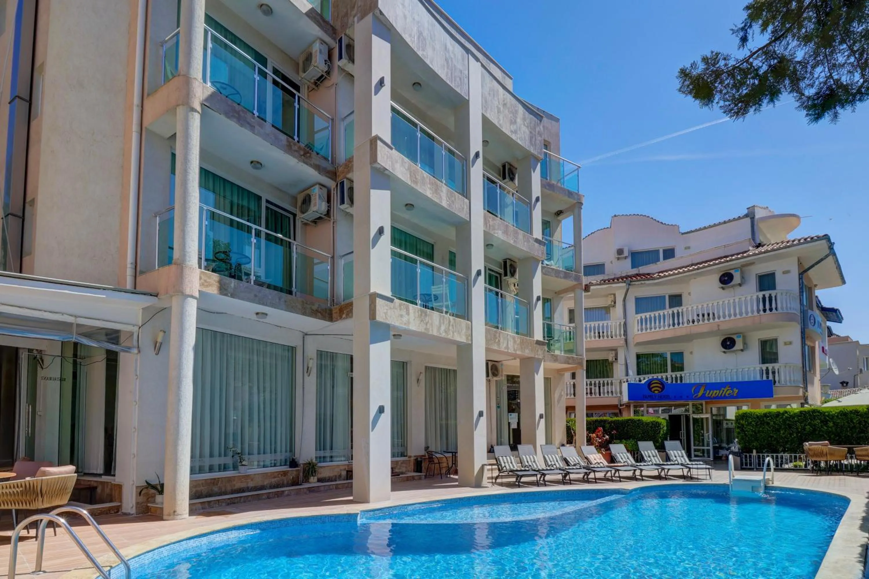 Property building in Family Hotel Jupiter