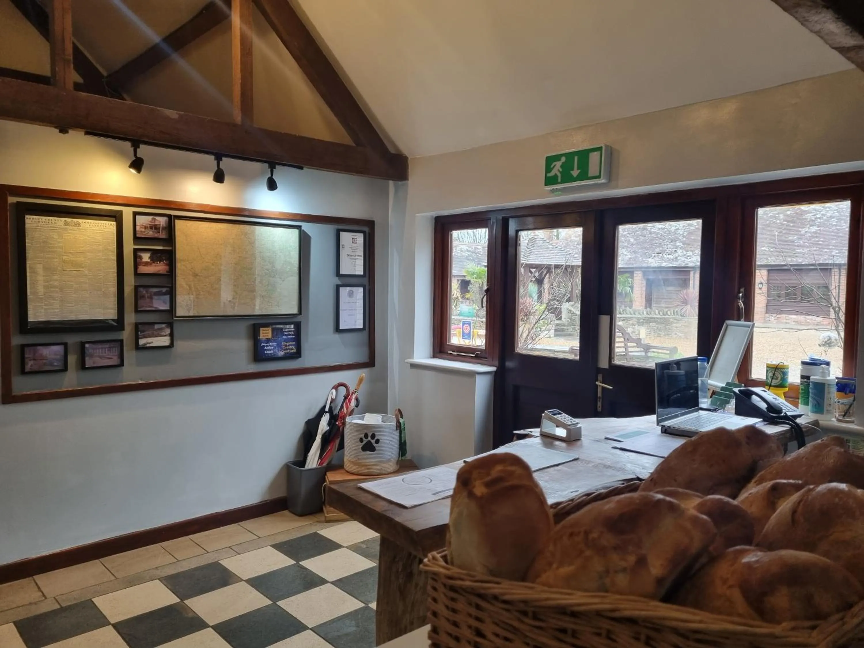 Lobby or reception in Kingston Country Courtyard