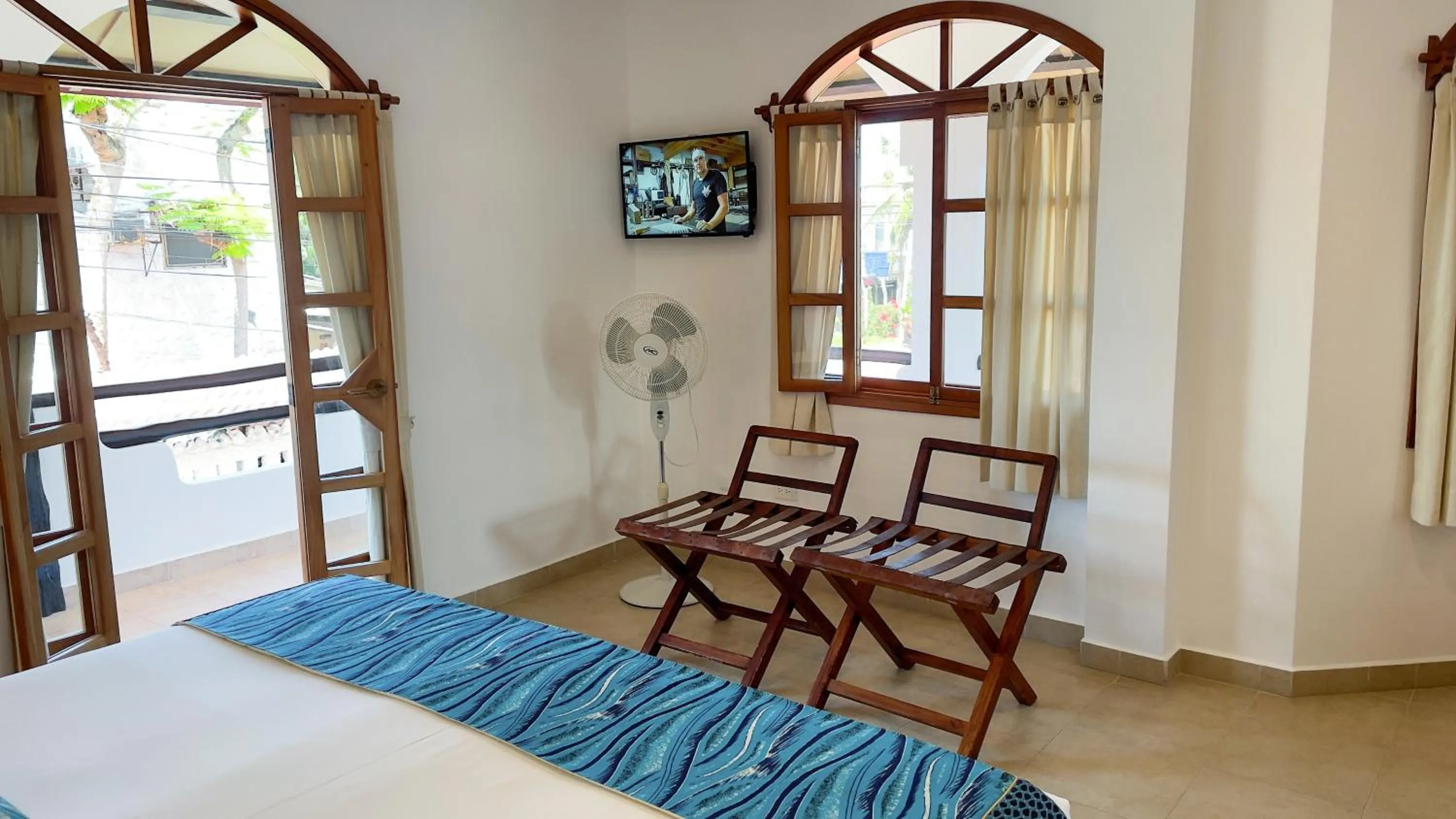 TV and multimedia, Bed in Hotel Galapagos Suites B&B