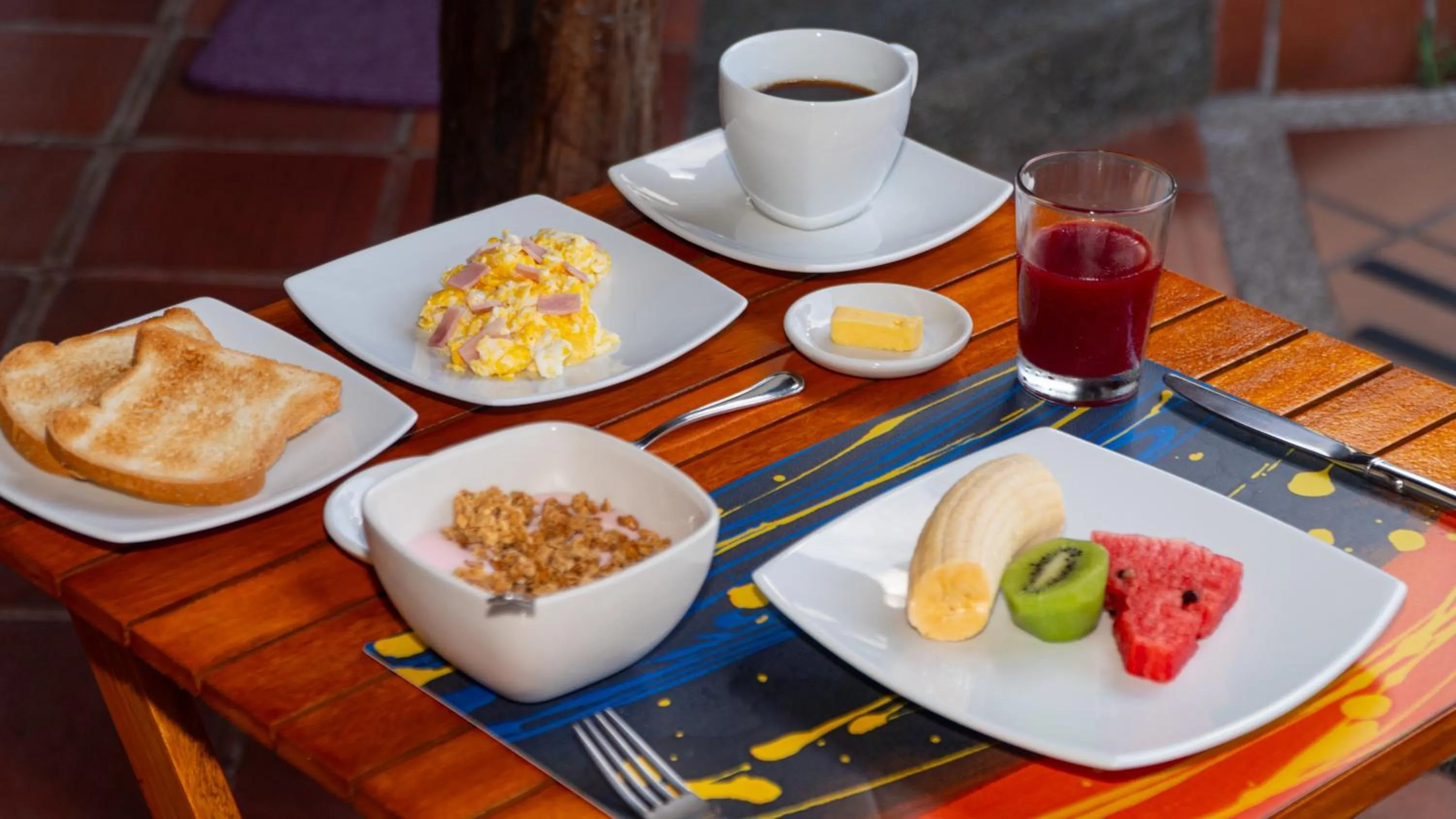 Food and drinks in Hotel Galapagos Suites B&B