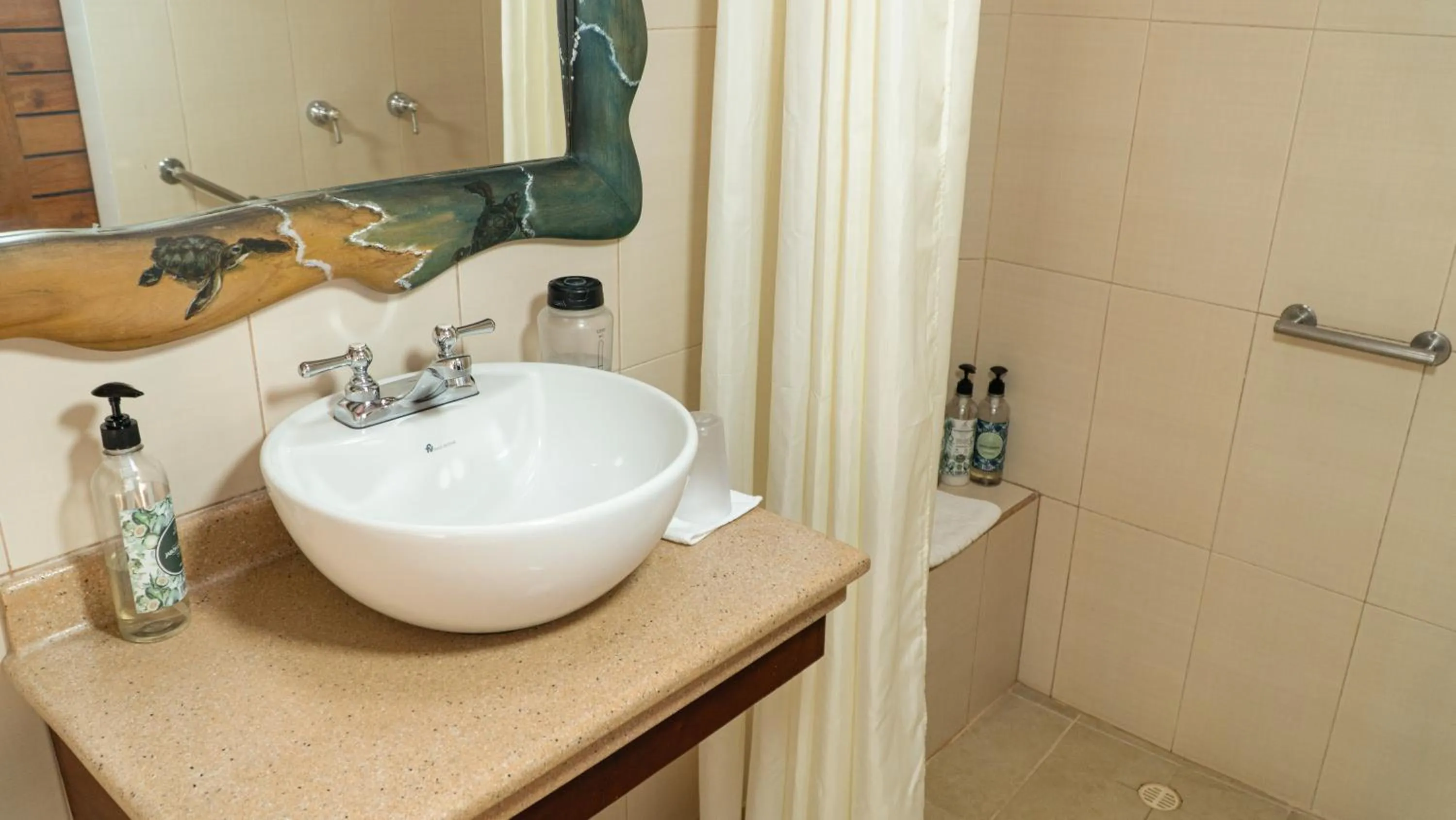 Bathroom in Hotel Galapagos Suites B&B