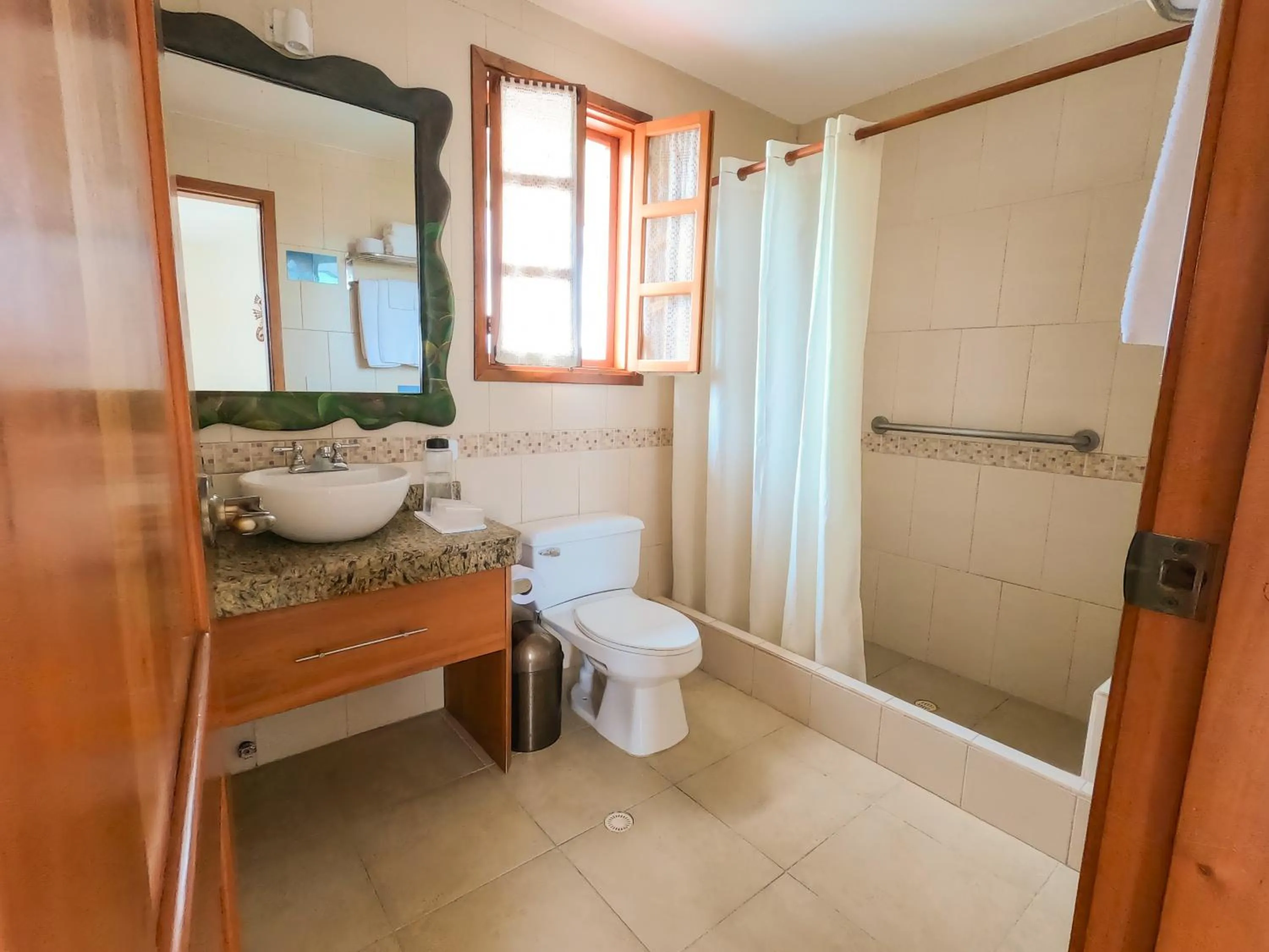 Bathroom in Hotel Galapagos Suites B&B