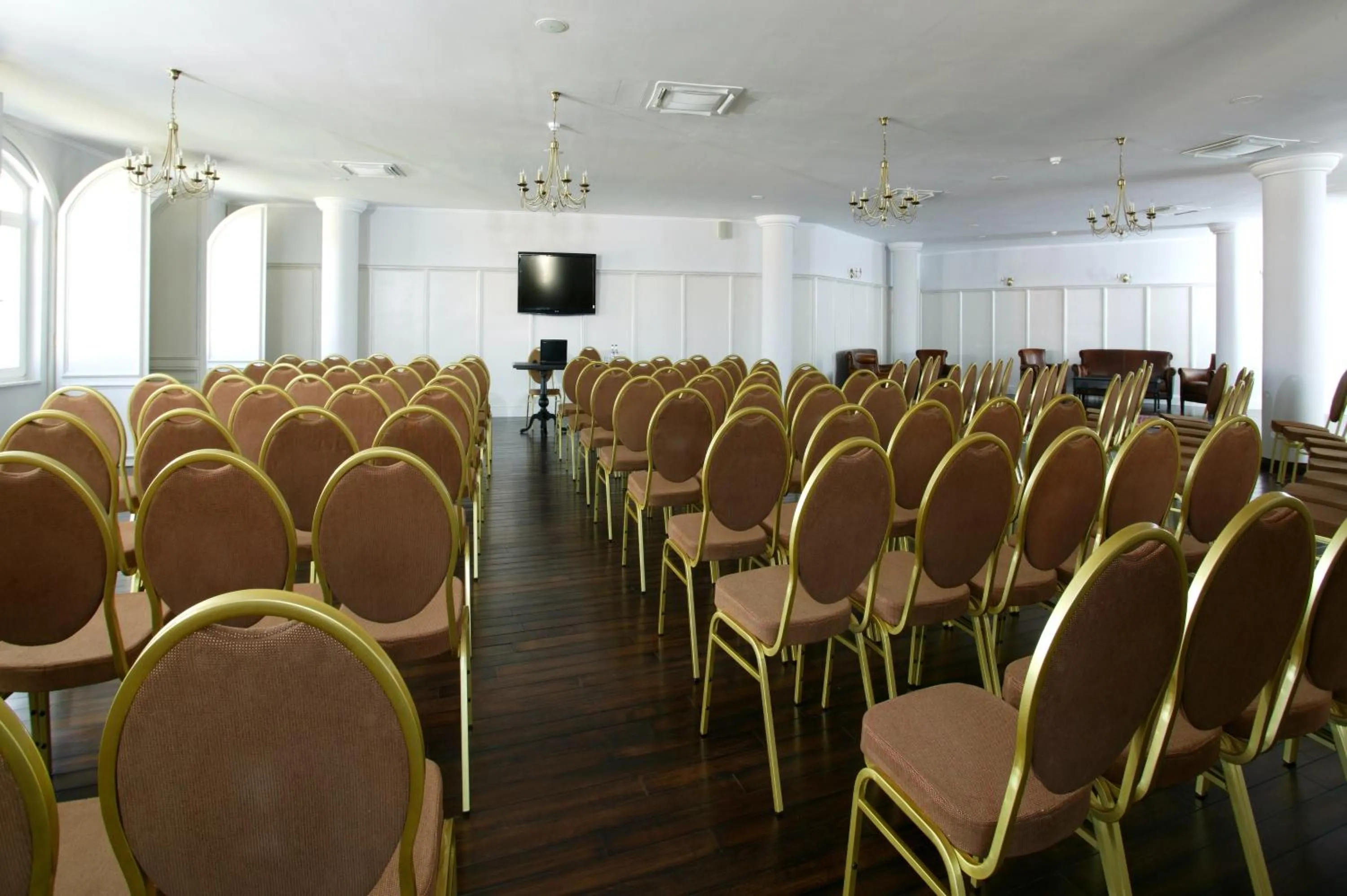 Business facilities in Arena Regia Hotel & Spa - Marina Regia Residence