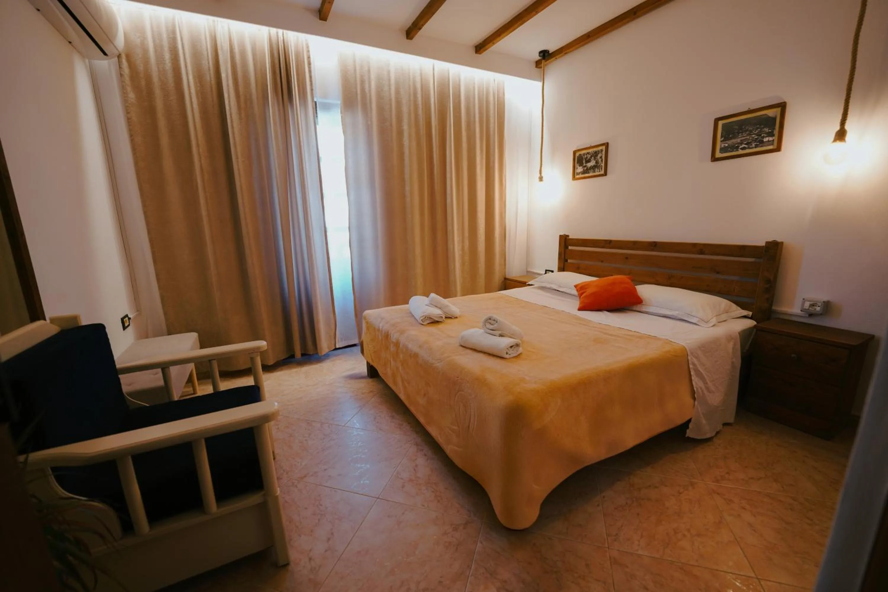 Double Room in Maya