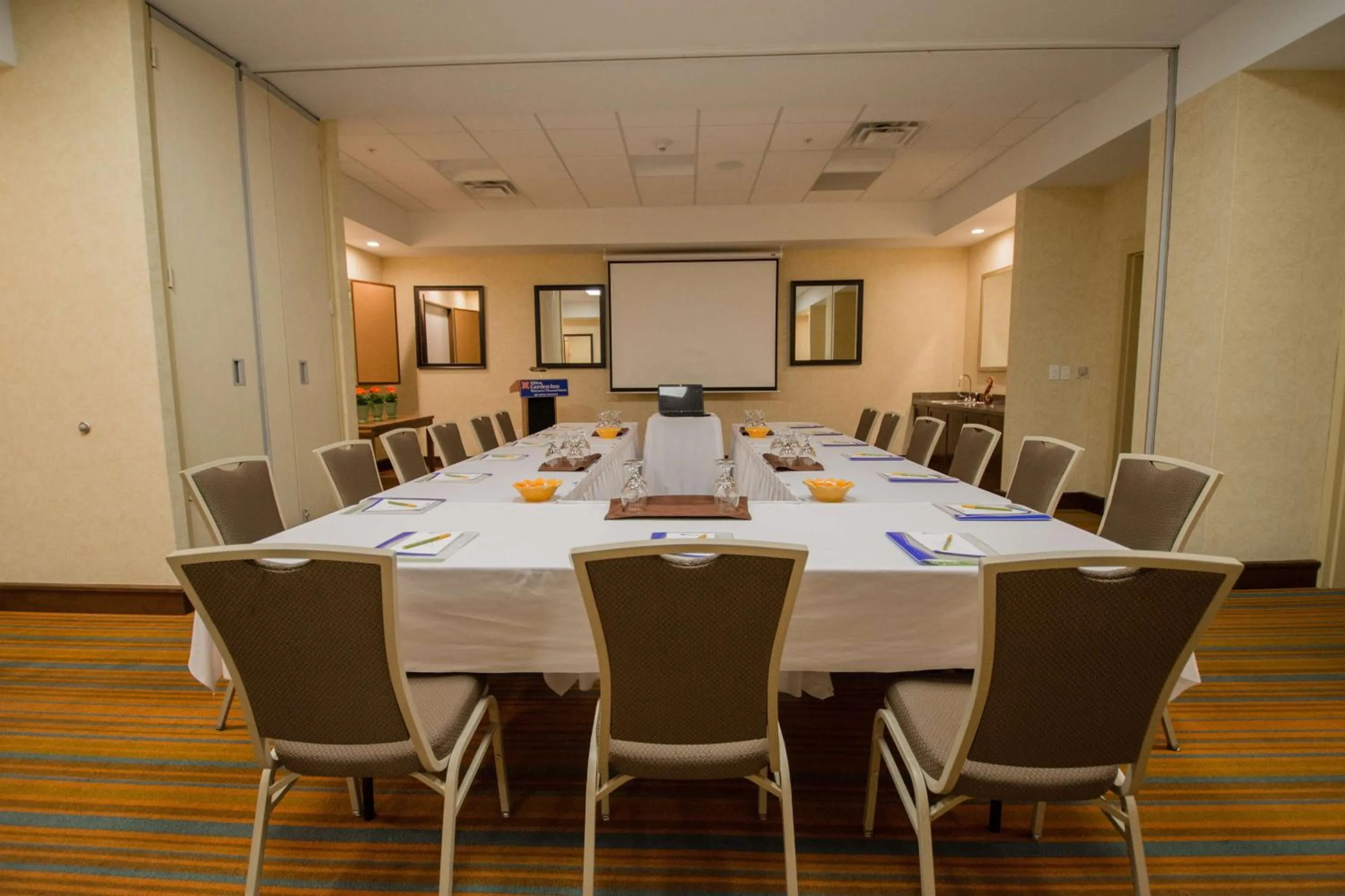 Meeting/conference room in Hilton Garden Inn Watertown
