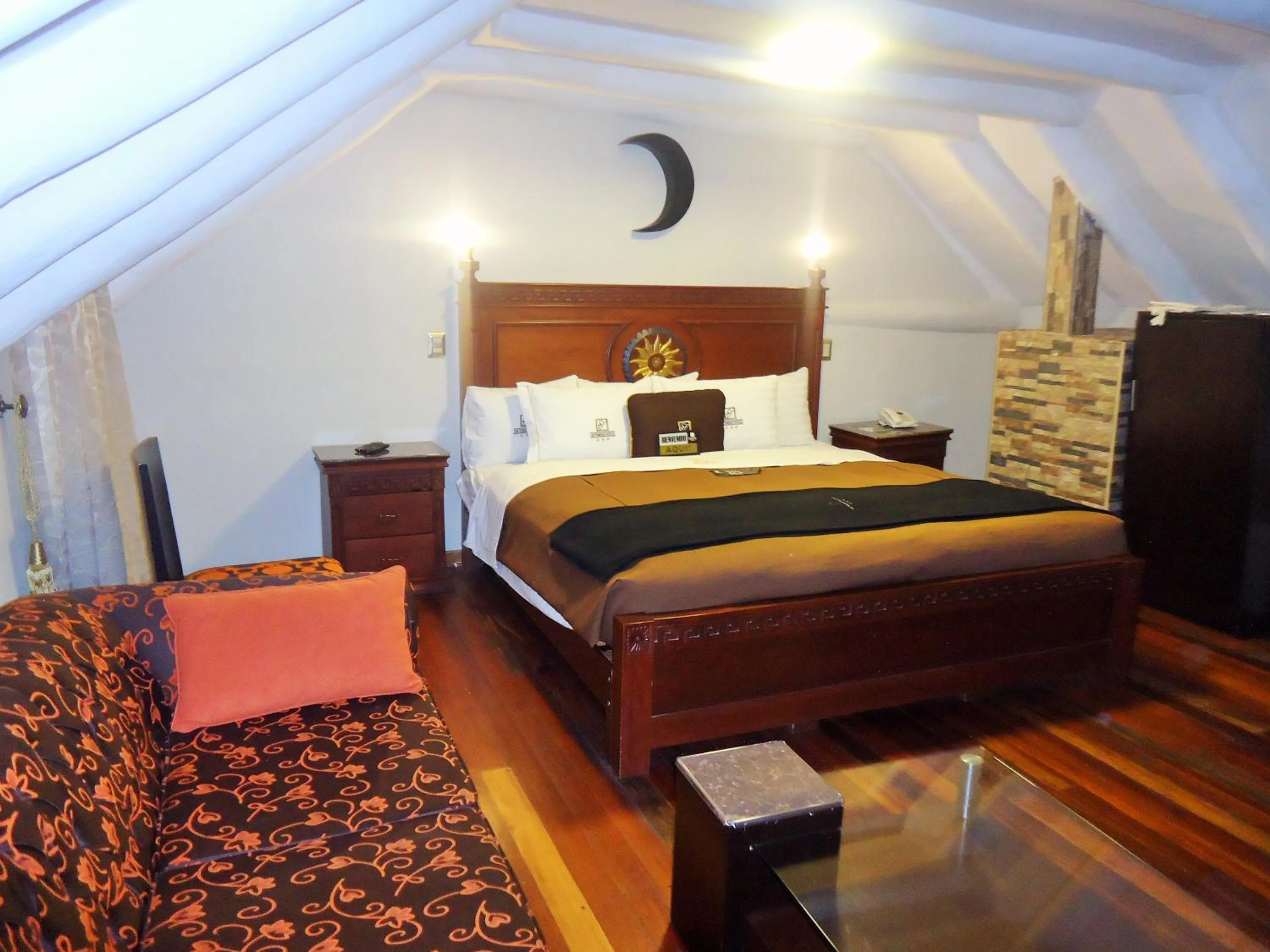 Bed in Hotel San Francisco Plaza