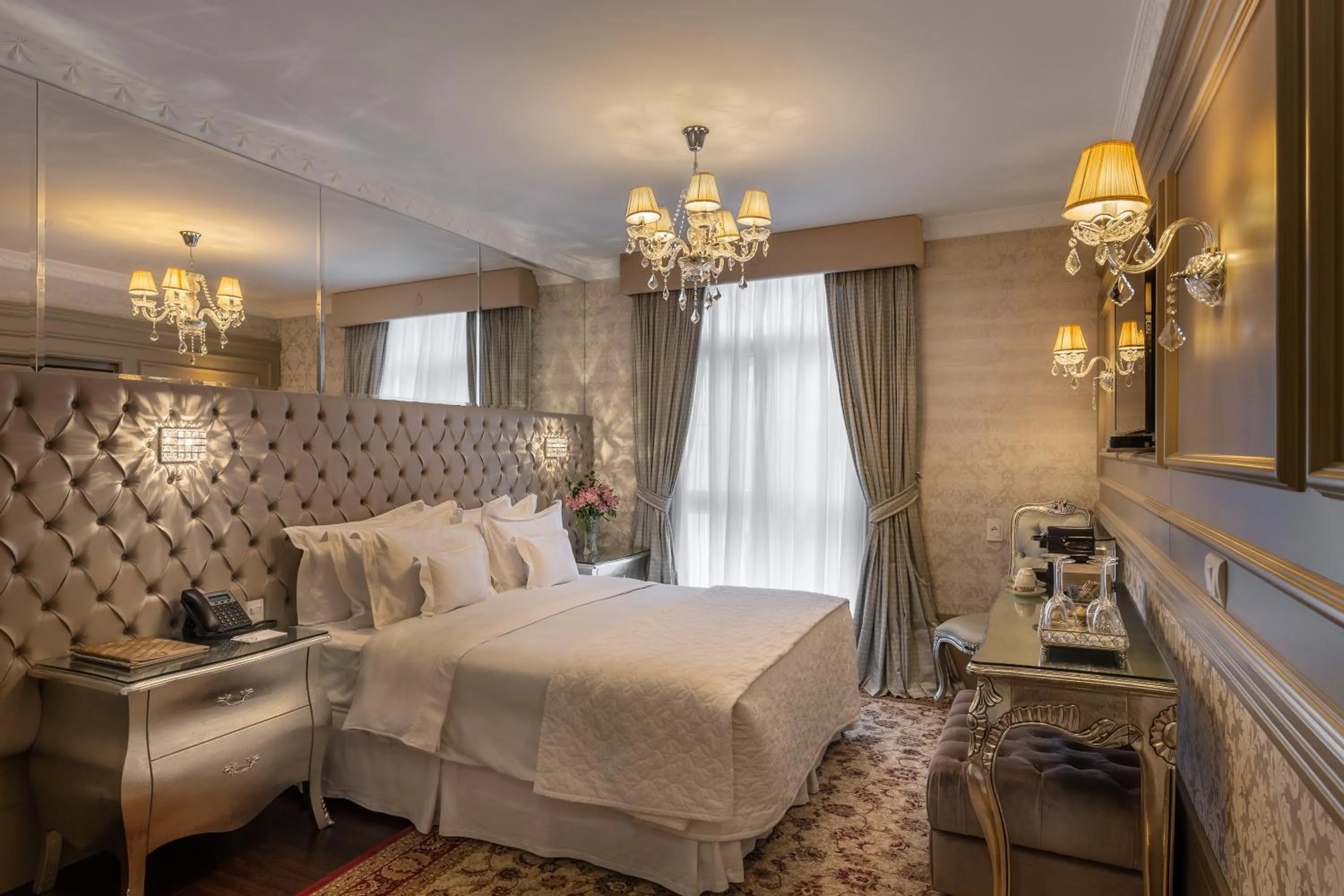 Bed in Hotel Colline de France