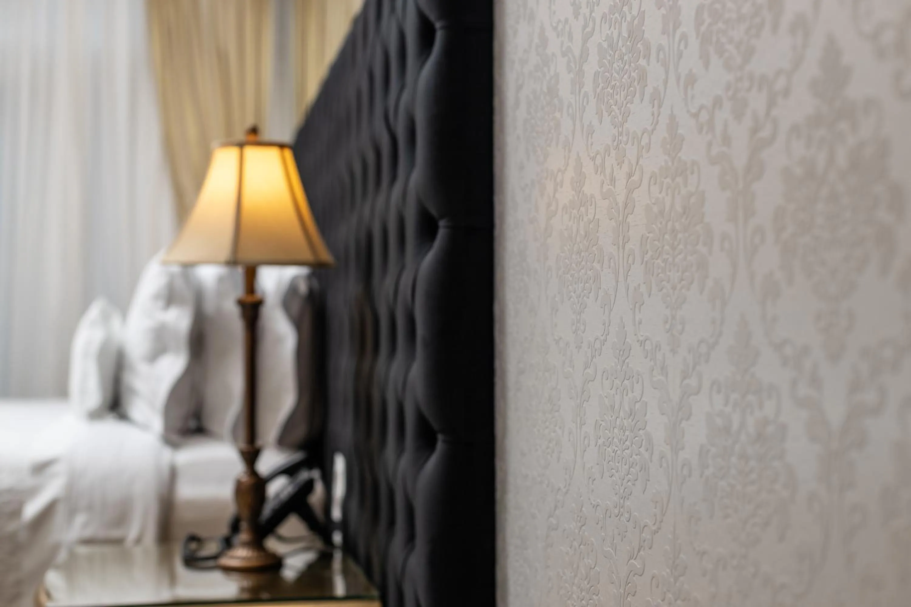 Bed in Hotel Colline de France