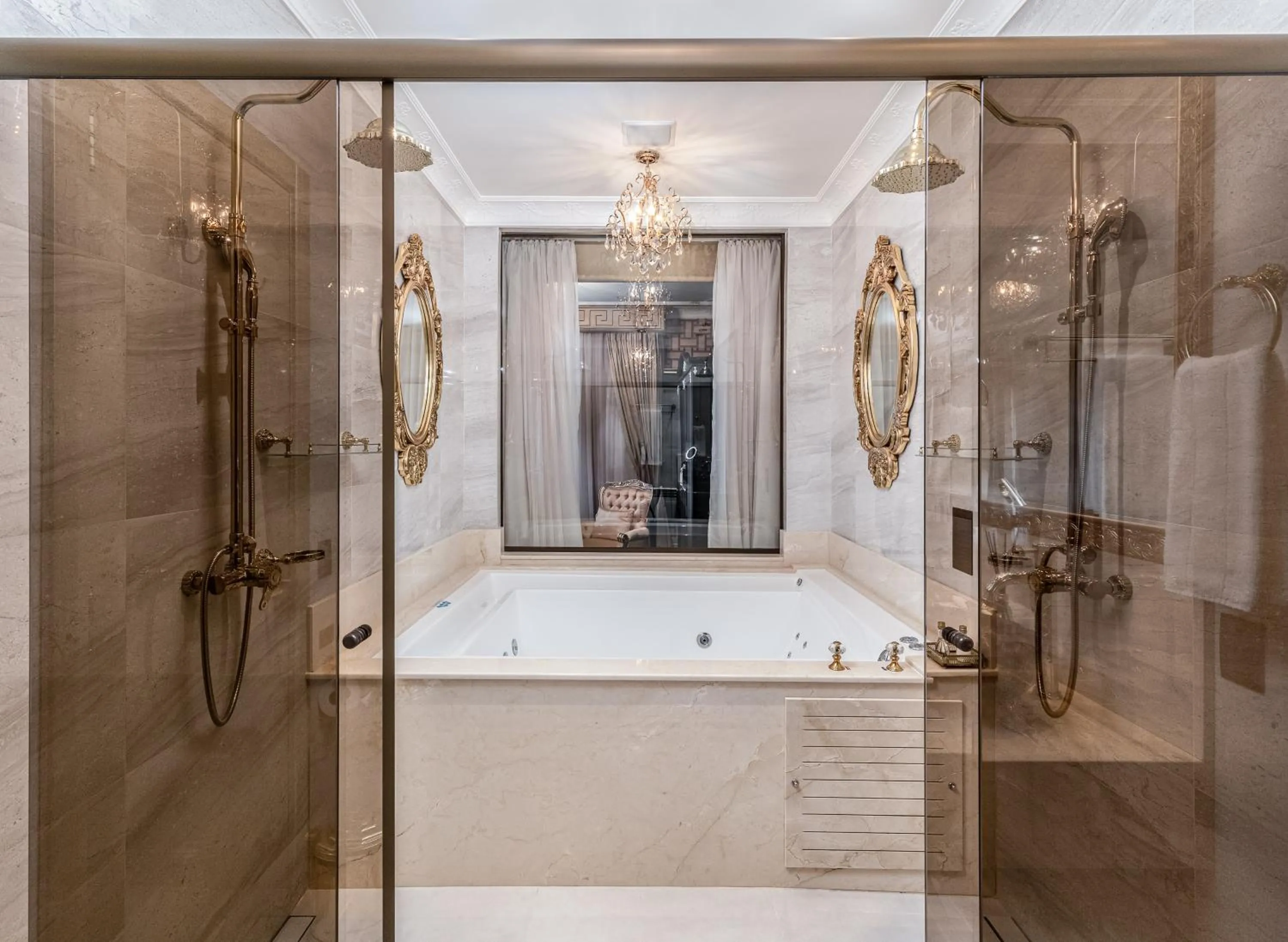 Bathroom in Hotel Colline de France