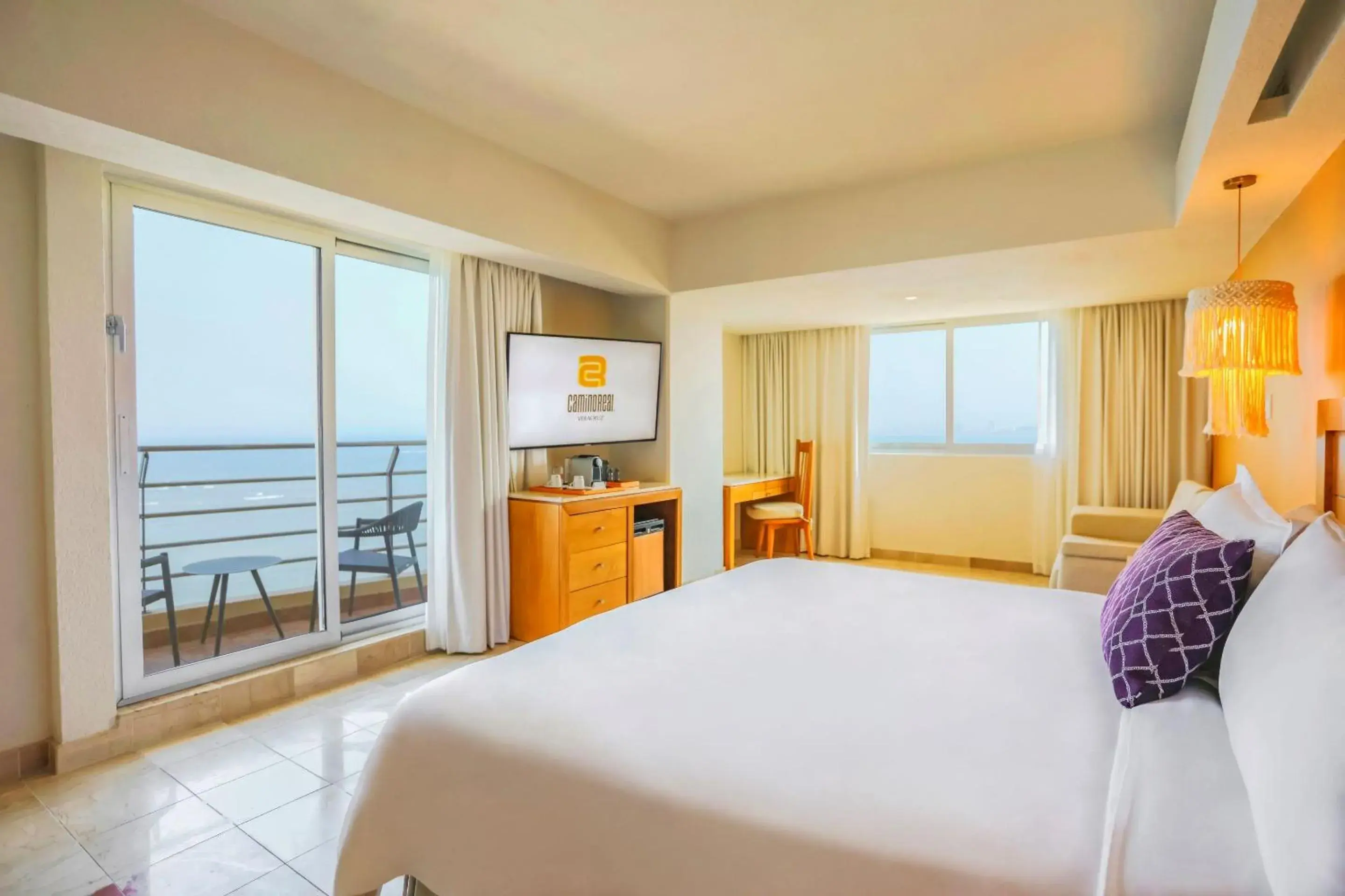 Junior Suite with Breakfast Buffet for 2 Adults in Camino Real Veracruz Junior Suite with Breakfast Buffet for 2 Adults in Camino Real Veracruz