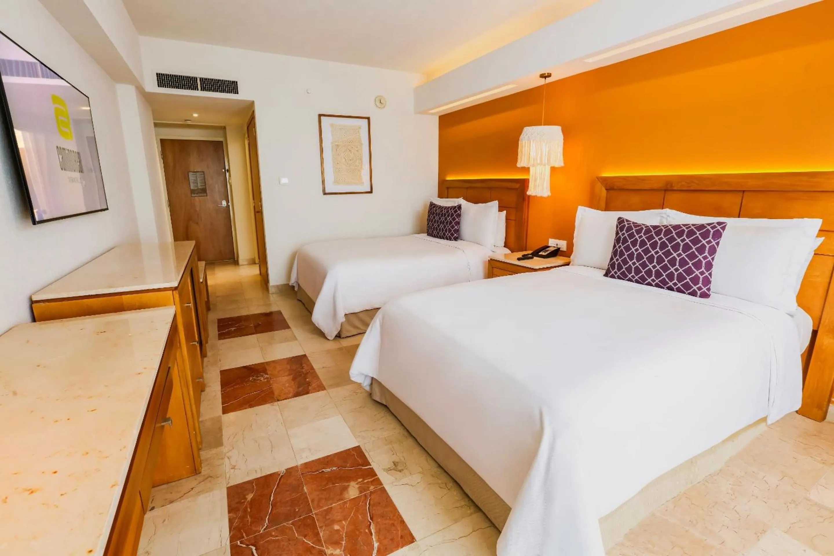 Photo of the whole room, Bed in Camino Real Veracruz