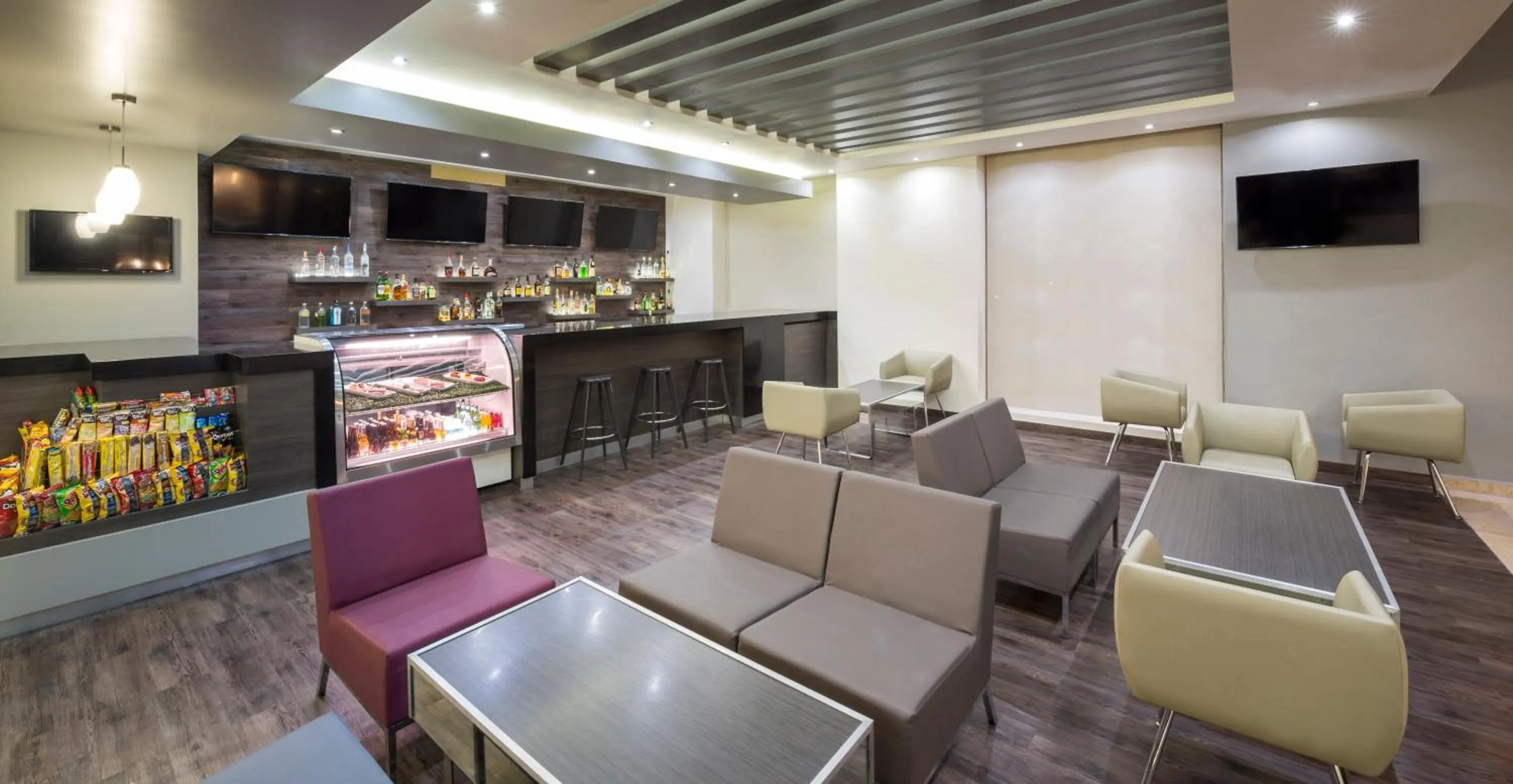 Lounge or bar in Real Inn San Luis Potosi