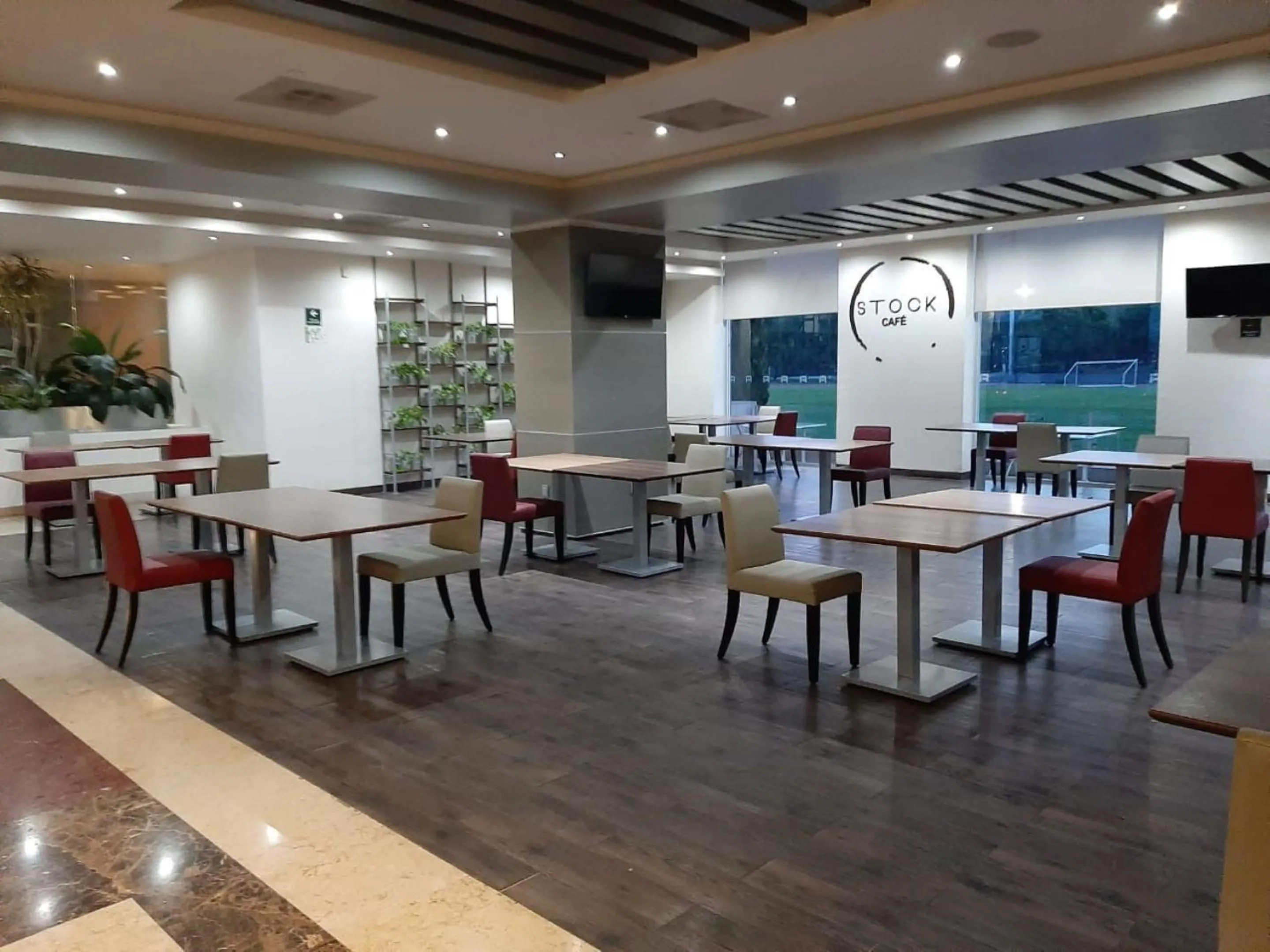 Restaurant/places to eat in Real Inn San Luis Potosi