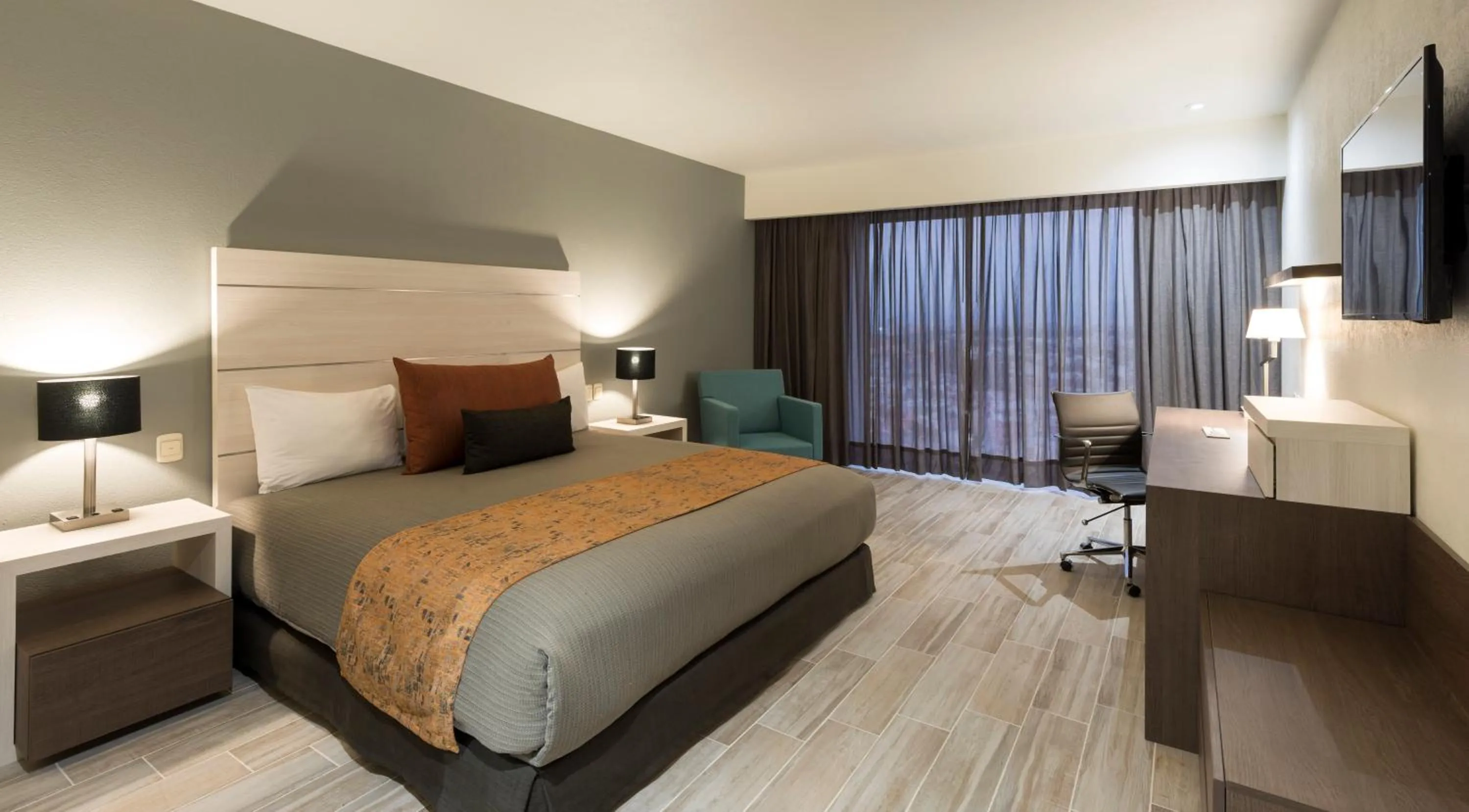 Photo of the whole room, Bed in Real Inn San Luis Potosi