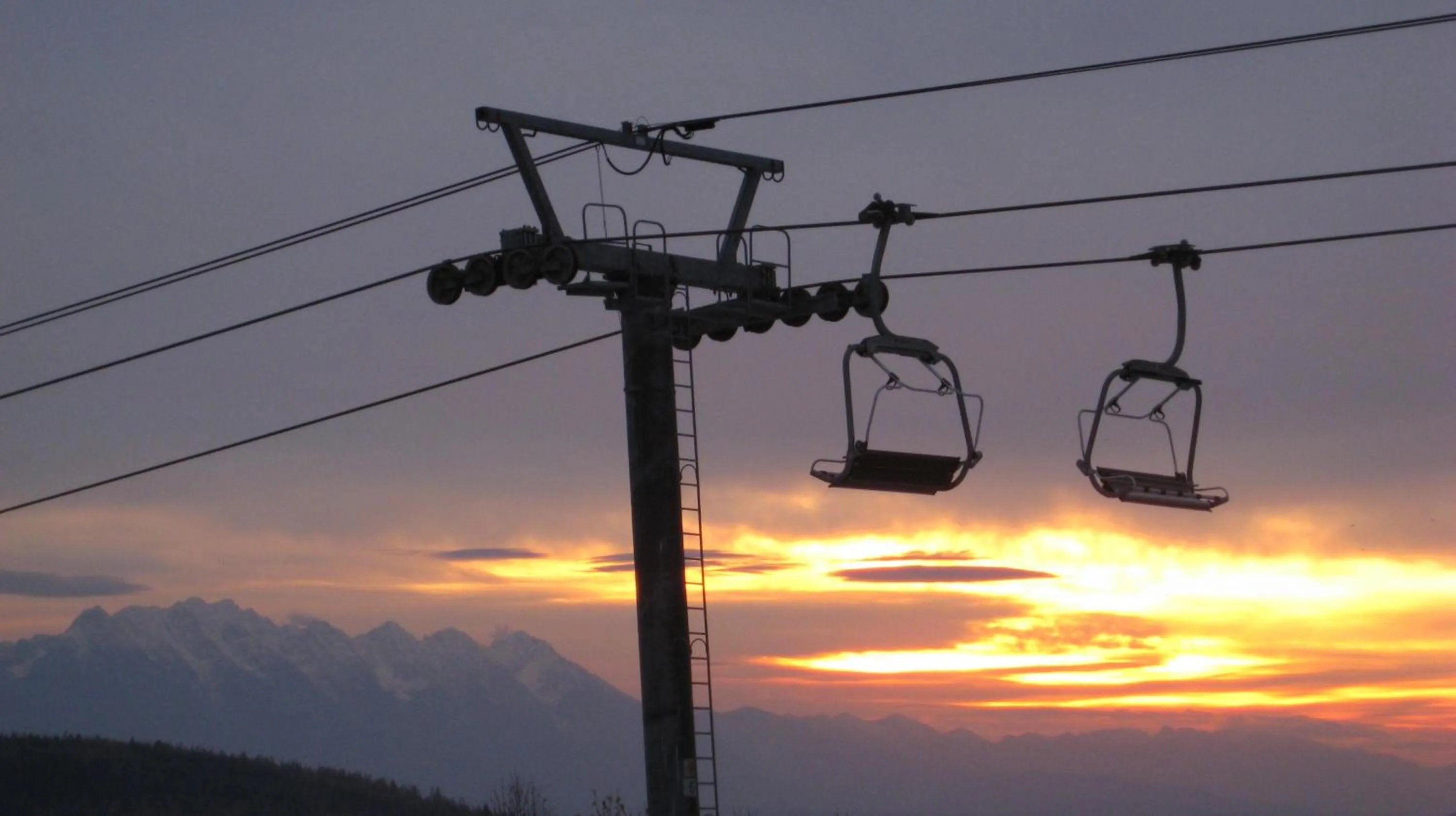 Decorative detail in Trickle Creek Lodge