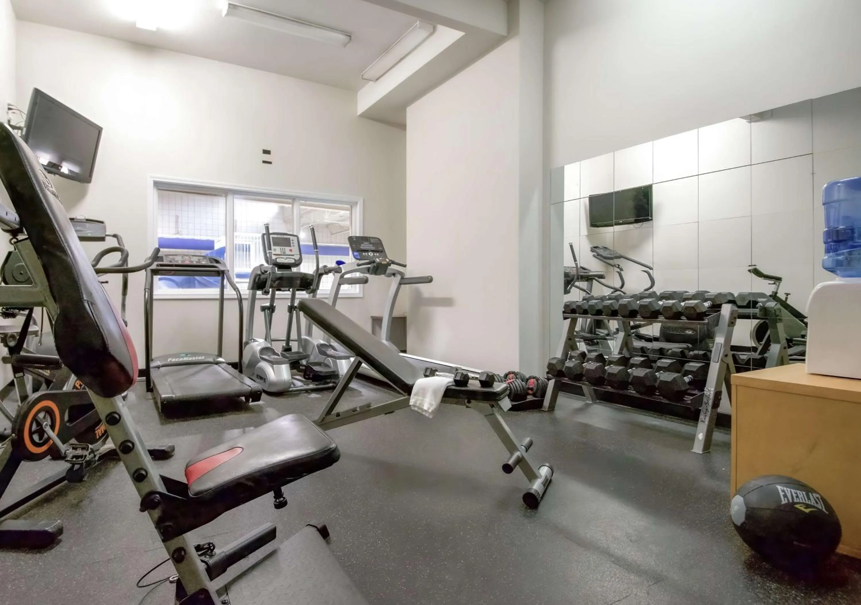 Fitness centre/facilities in Coast Osoyoos Beach Hotel