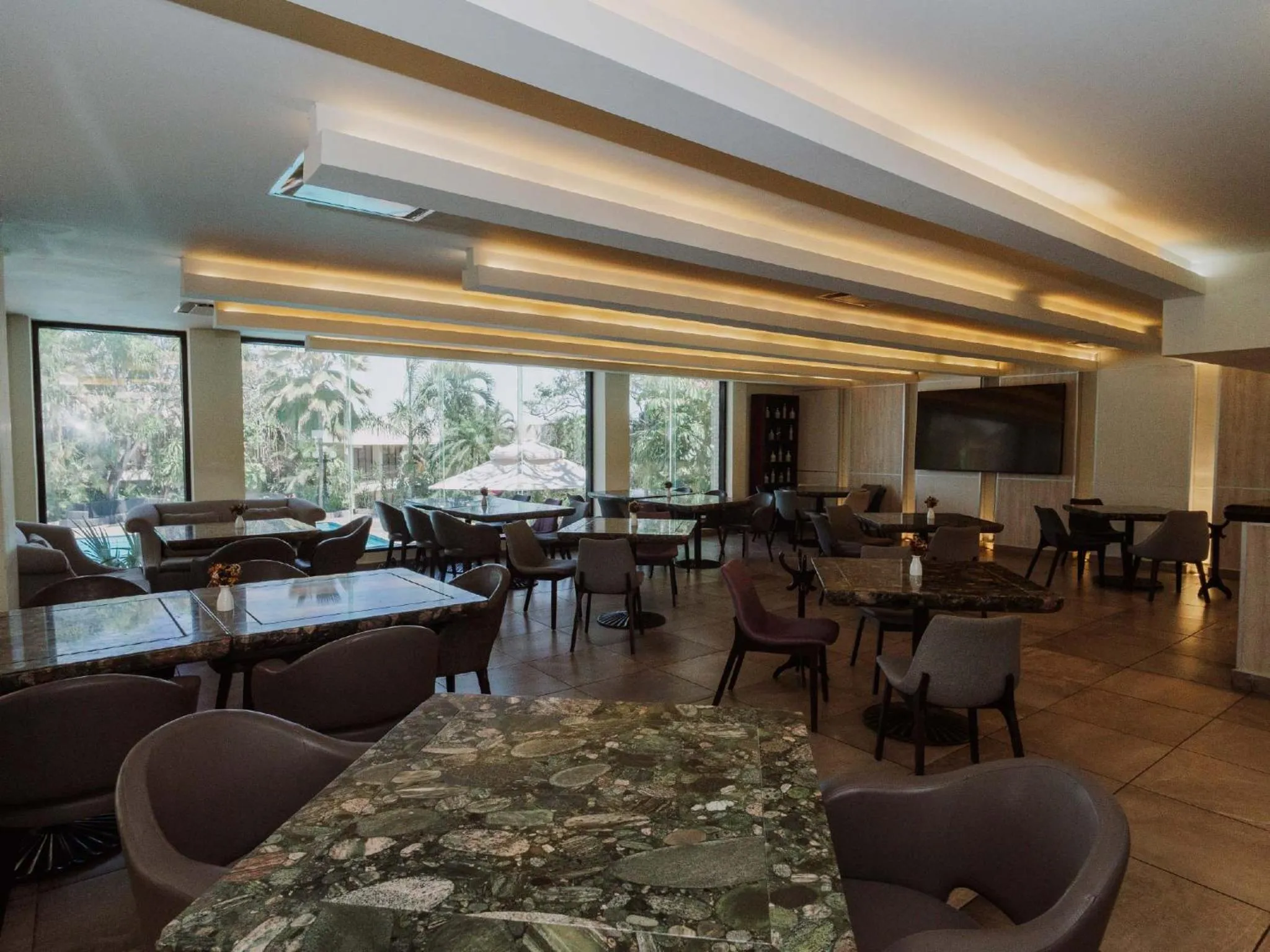 Restaurant/places to eat in HS HOTSSON Hotel Tampico