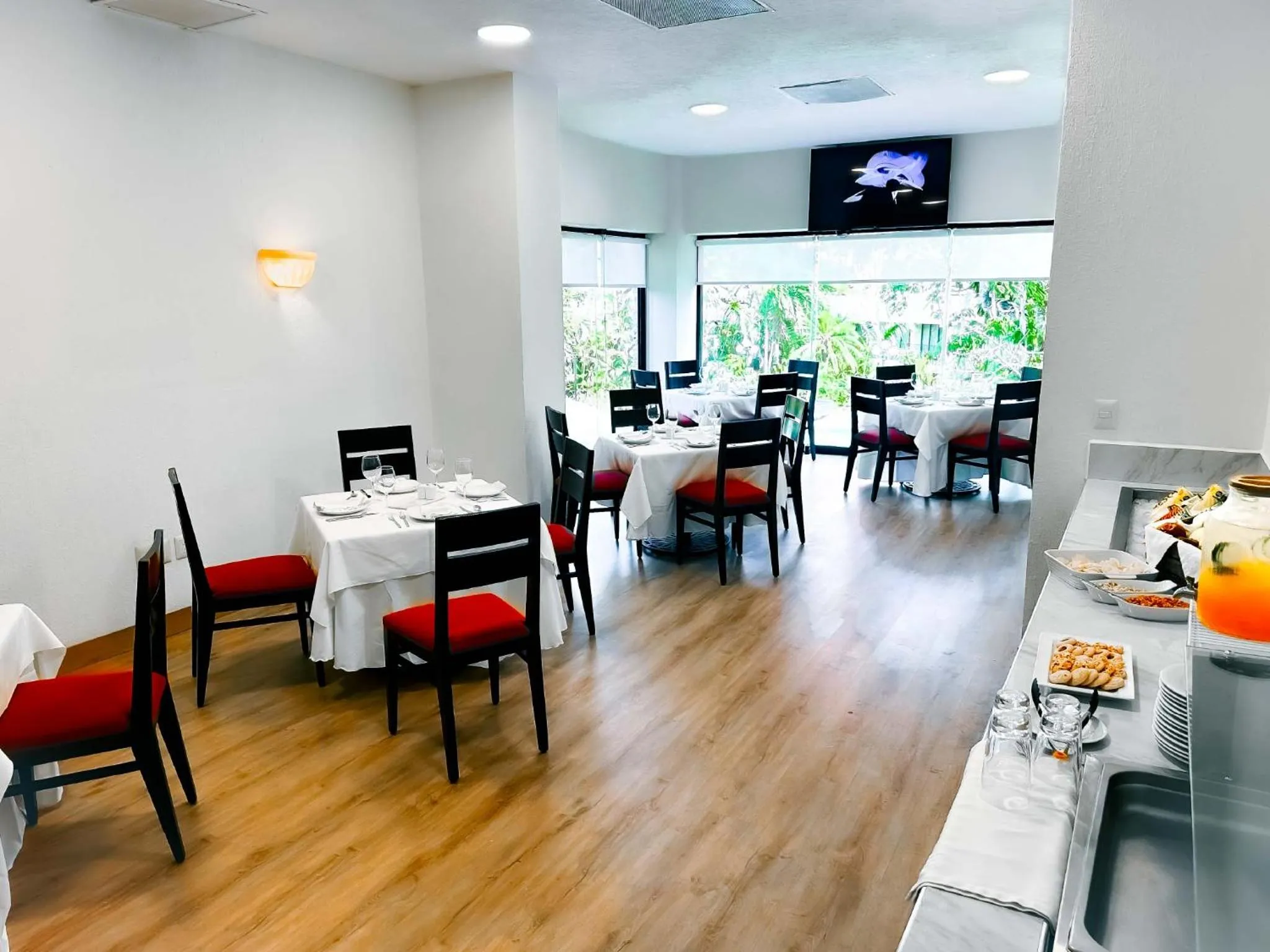 Restaurant/places to eat in HS HOTSSON Hotel Tampico