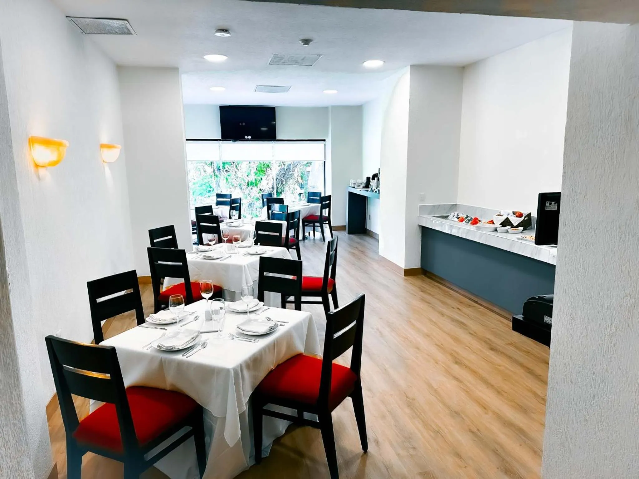 Restaurant/places to eat in HS HOTSSON Hotel Tampico