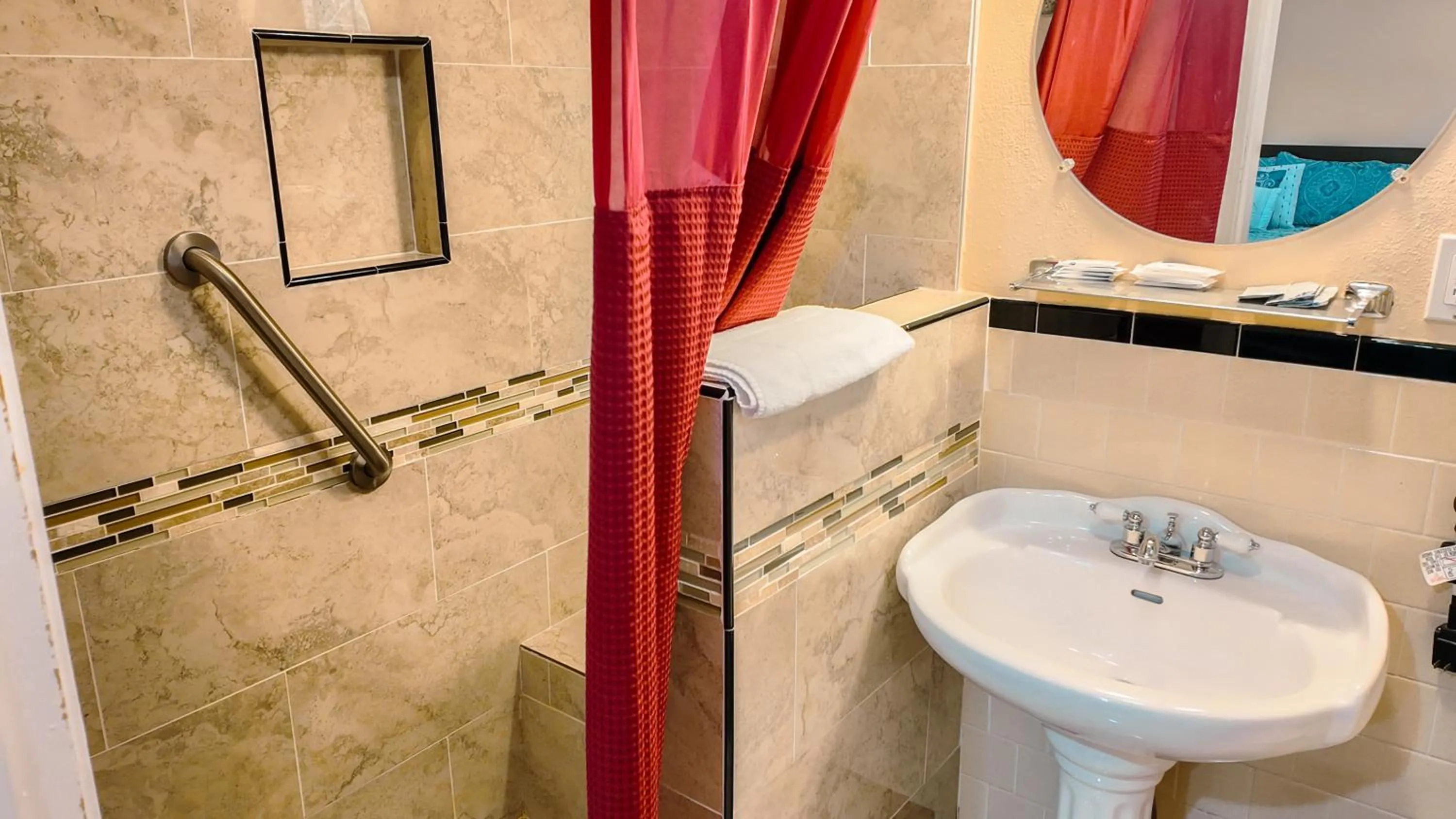 Bathroom in Briarcliff Motel