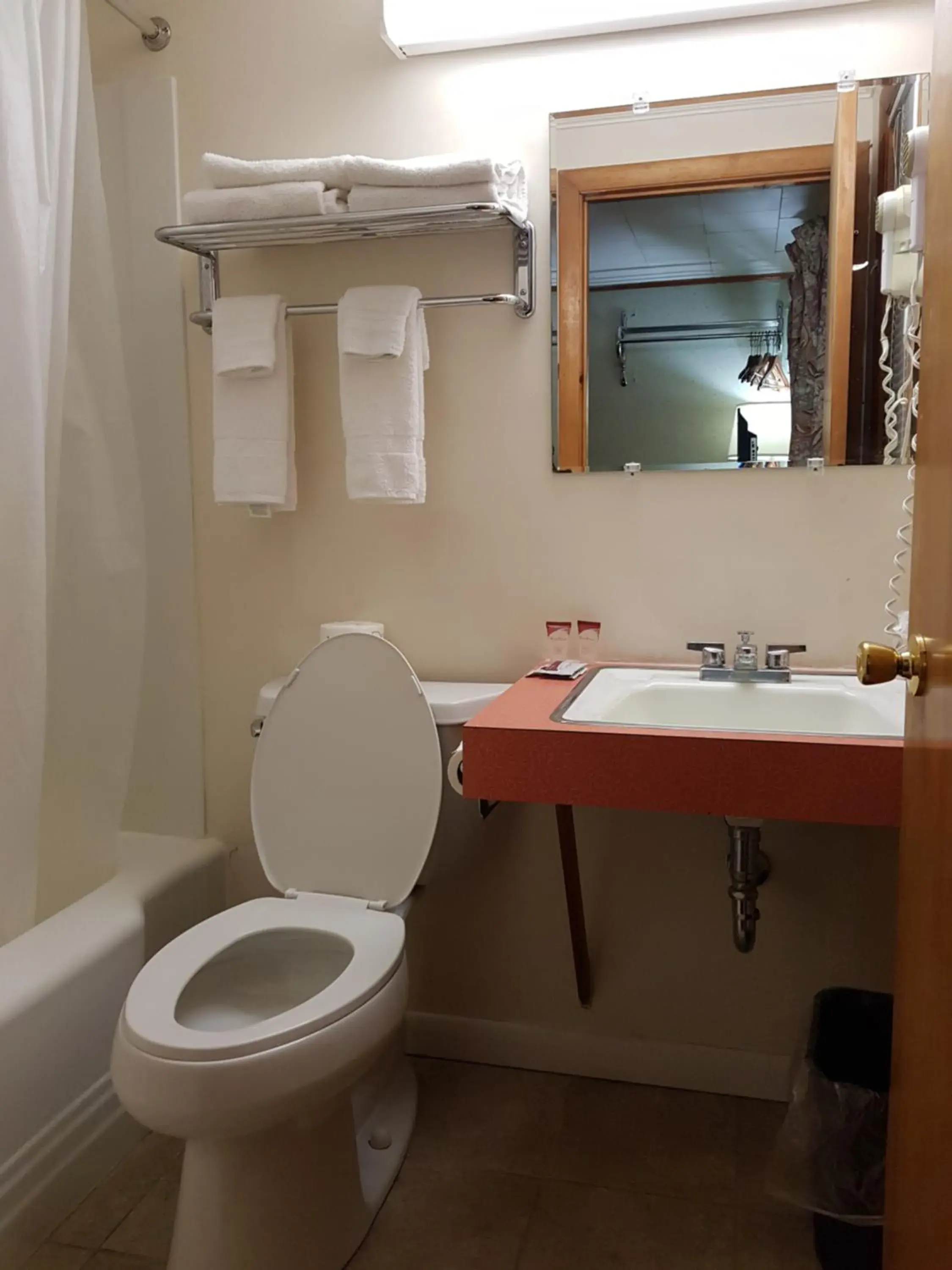 Single Room in Franconia Notch Motel Single Room in Franconia Notch Motel