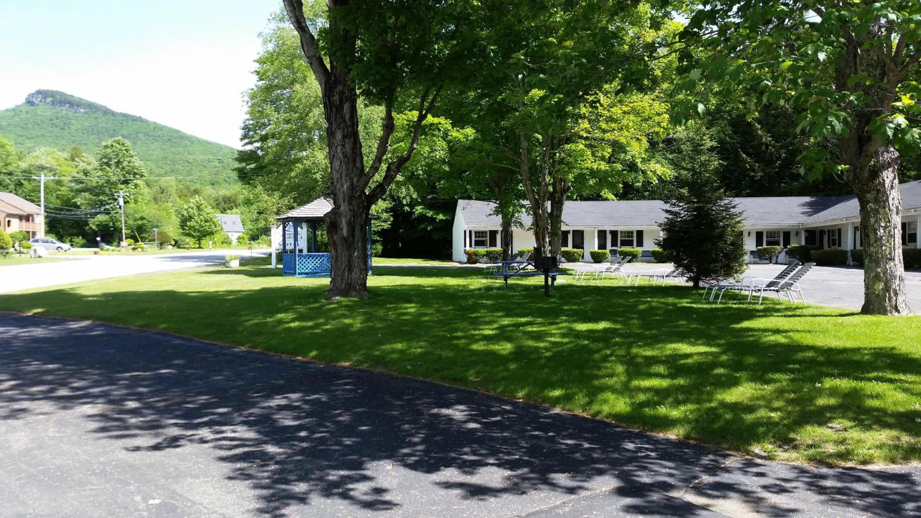 Facade/entrance in Franconia Notch Motel