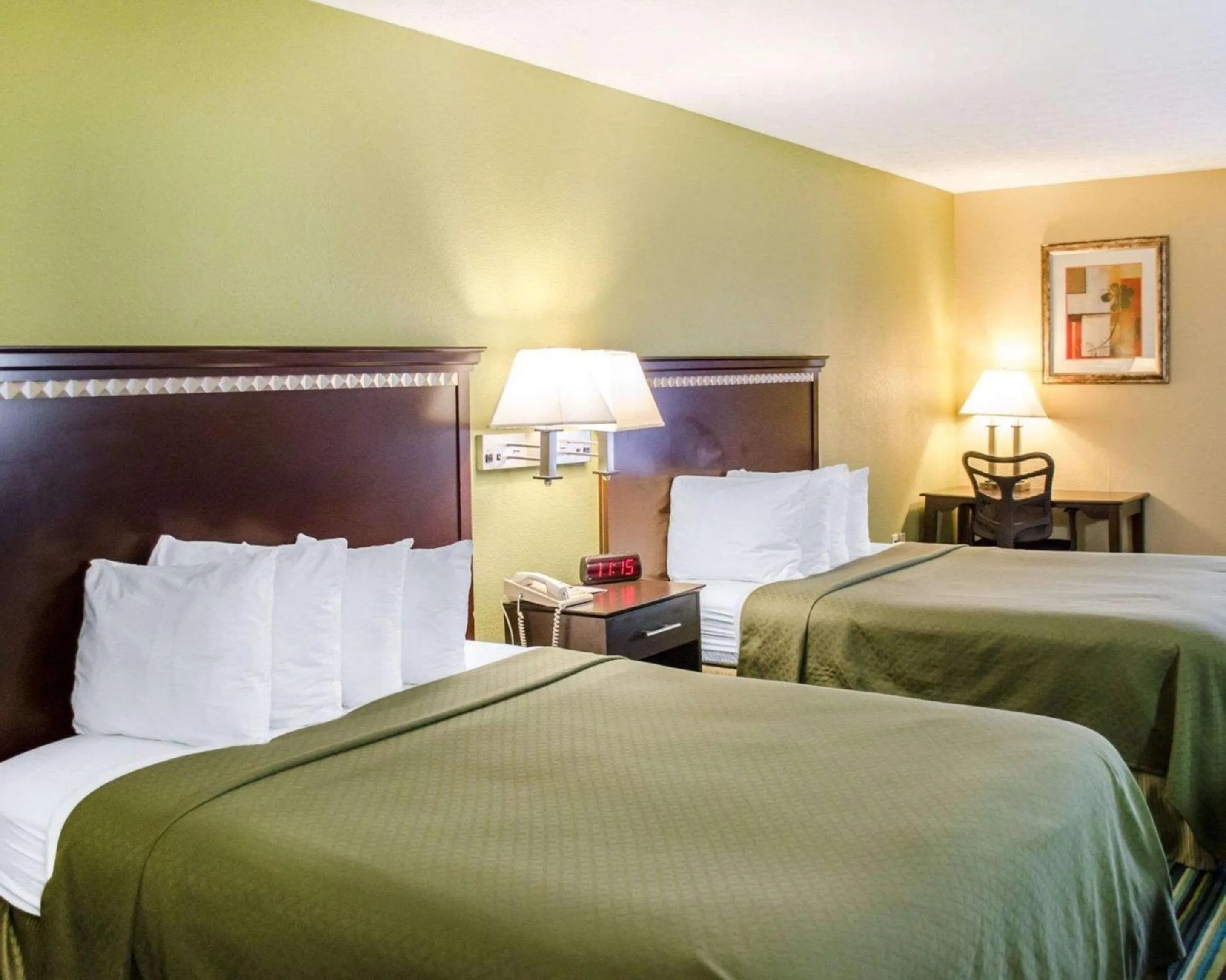 Bedroom, Bed in Quality Inn & Suites Medina - Akron West
