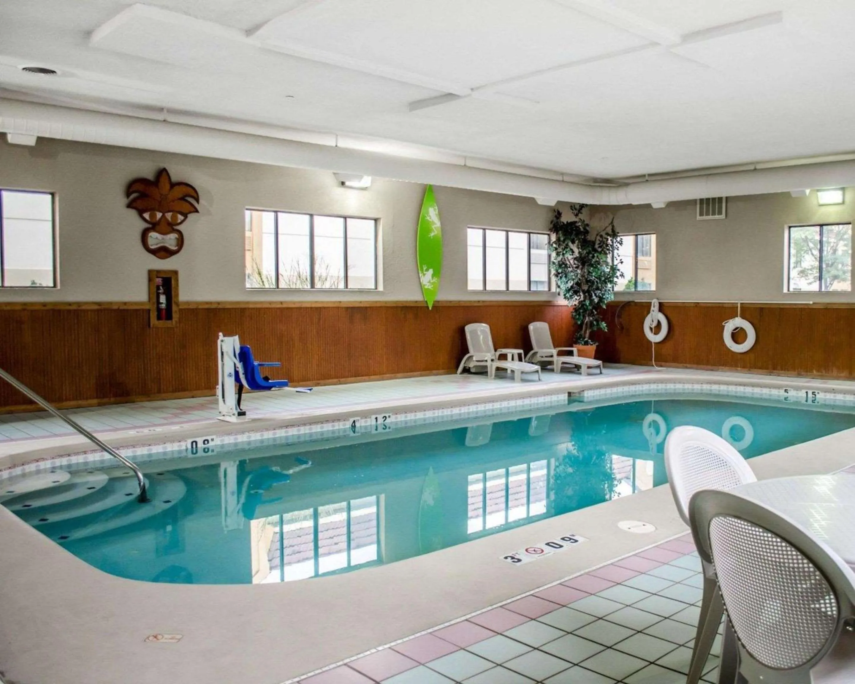 Pool view in Quality Inn & Suites Medina - Akron West