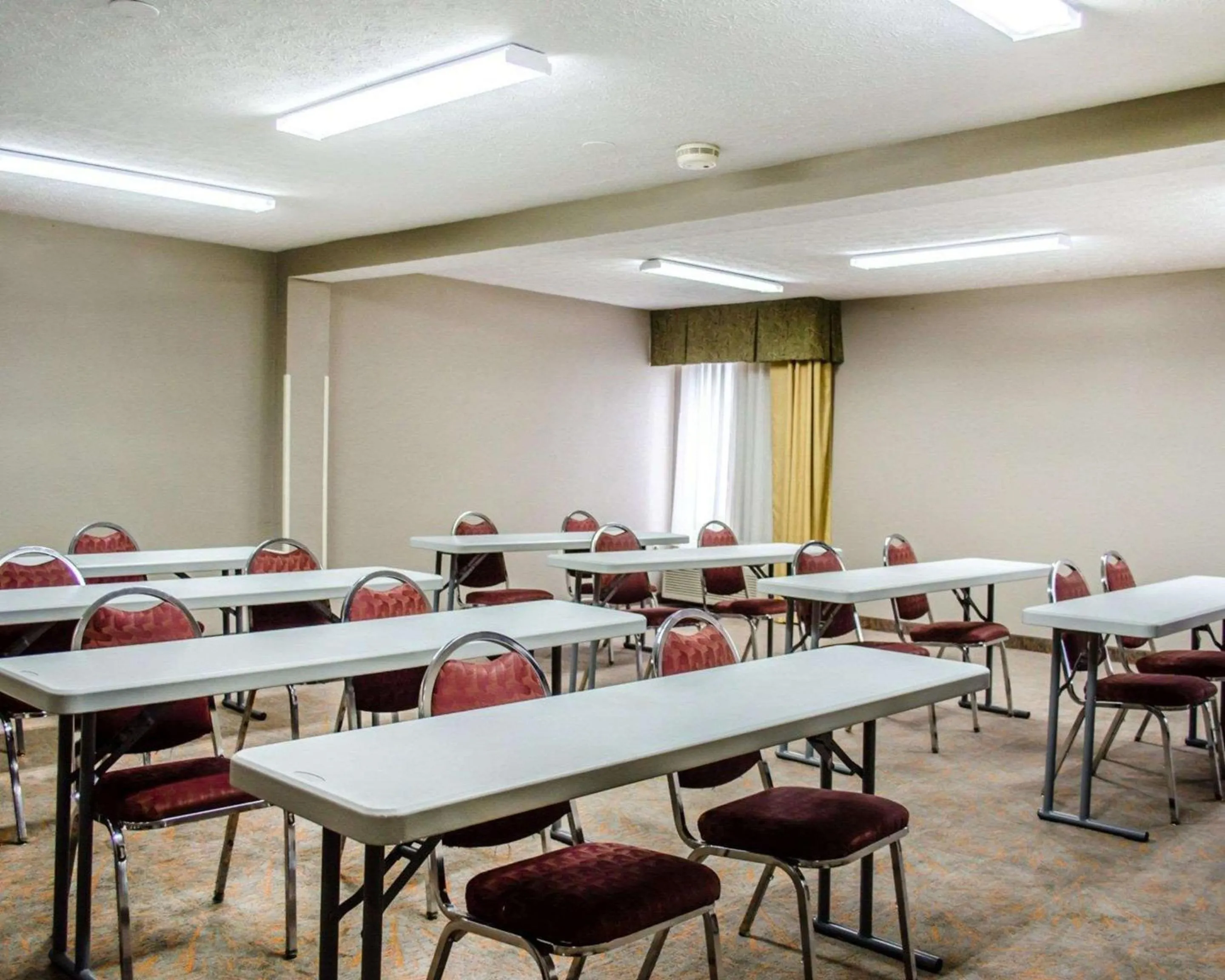Meeting/conference room in Quality Inn & Suites Medina - Akron West