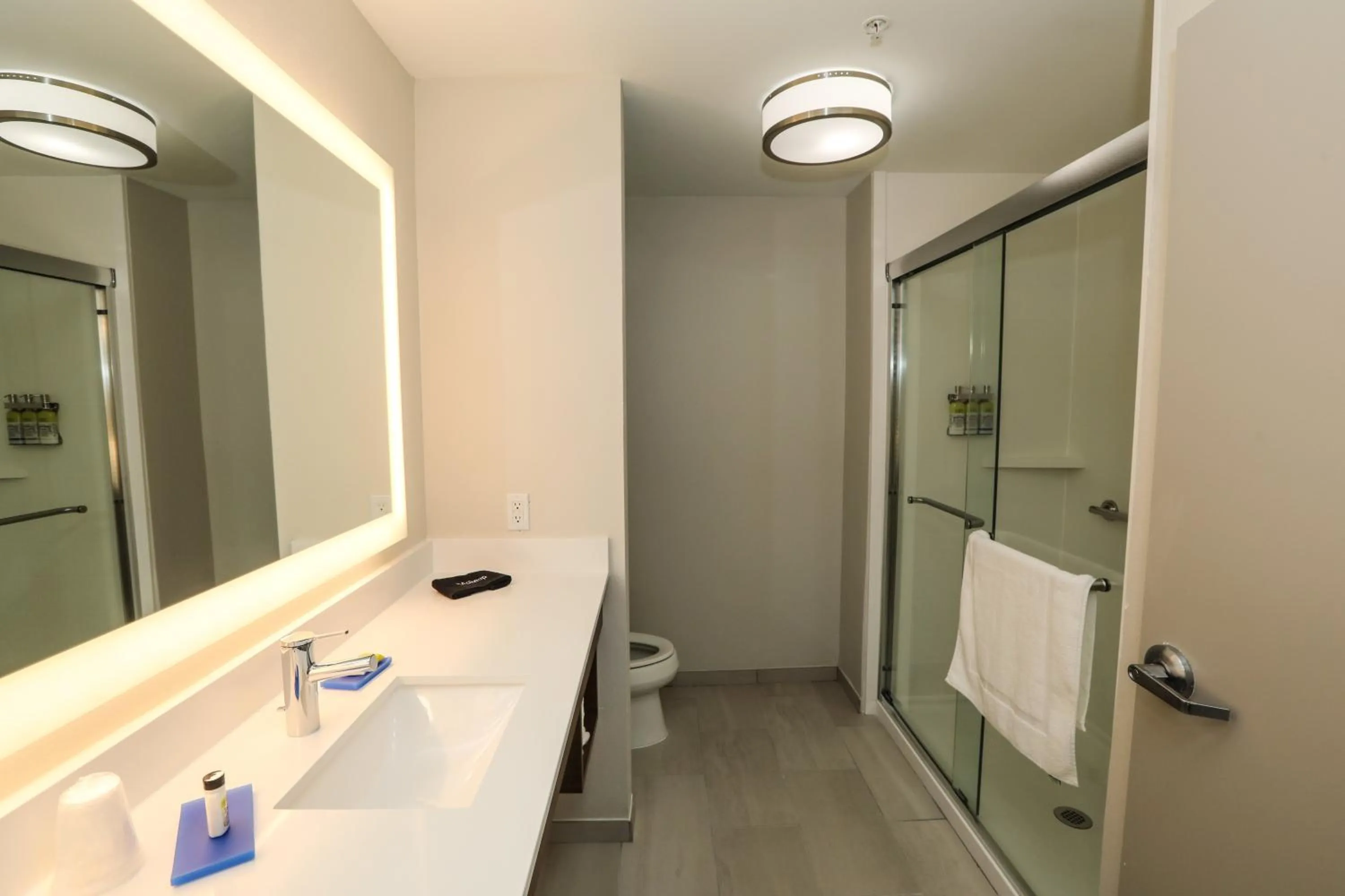 Bathroom in Holiday Inn Express Hillsboro I-35 by IHG