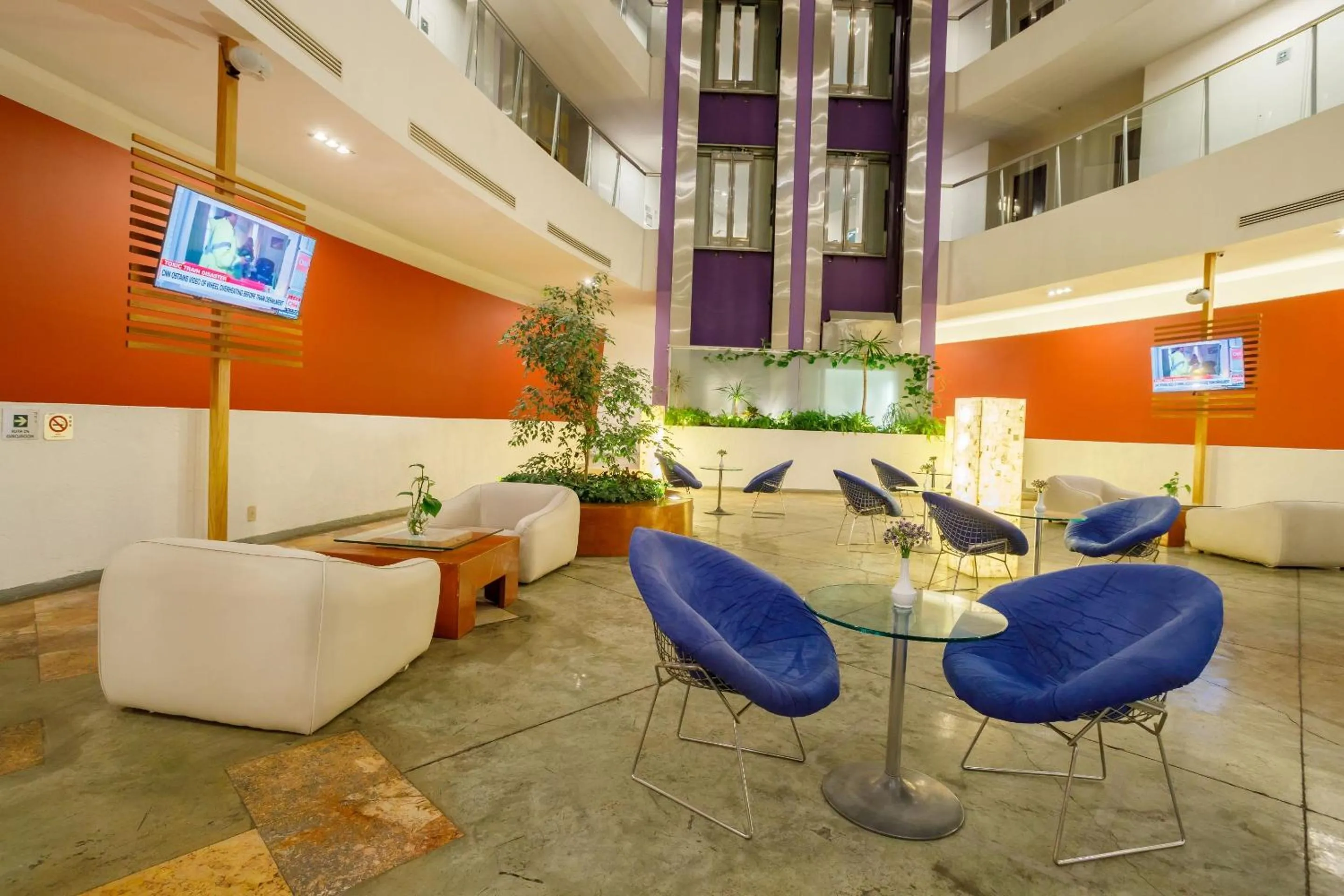 Lounge or bar in Camino Real Pachuca