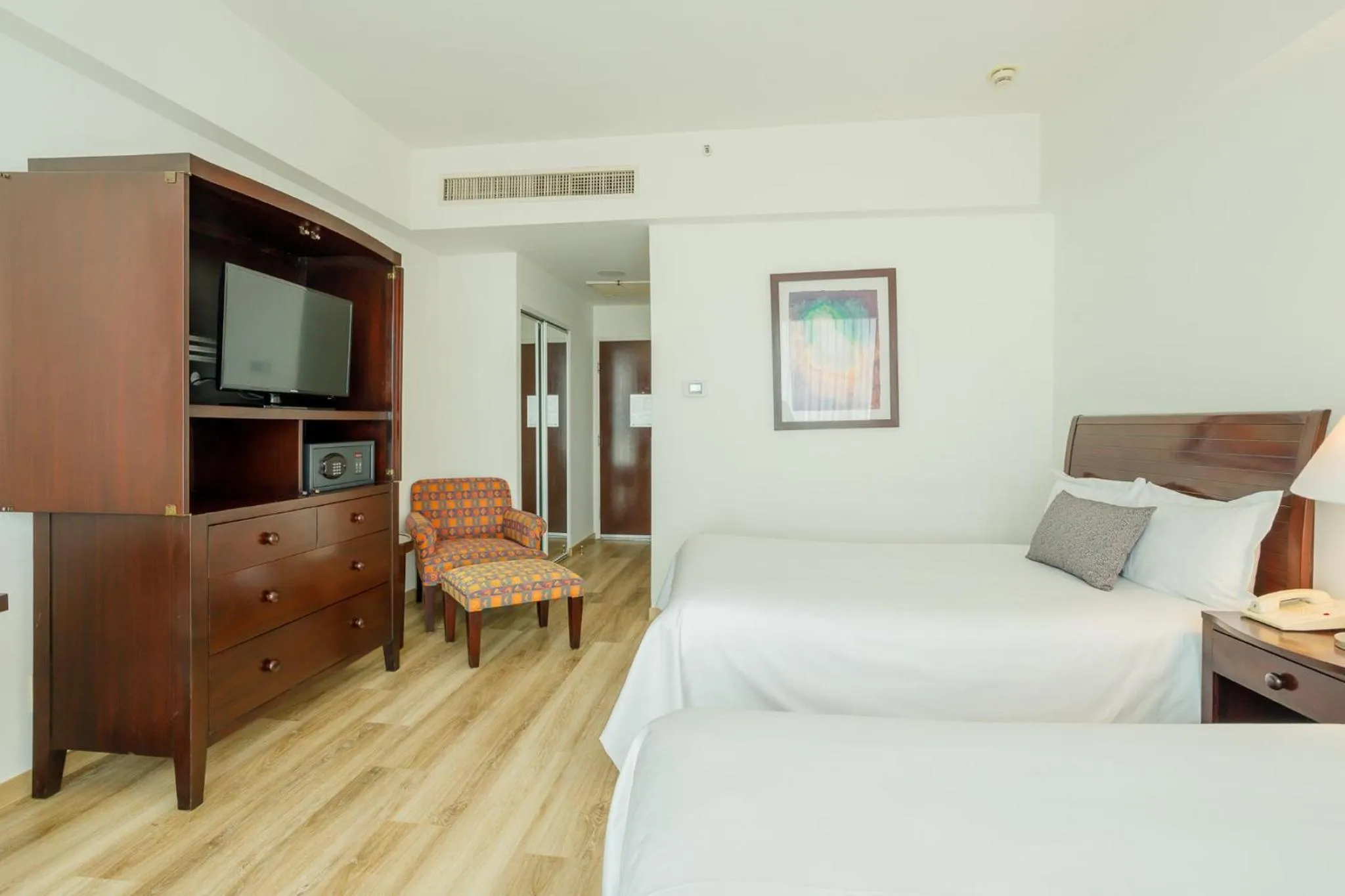 Photo of the whole room, Bed in Camino Real Pachuca