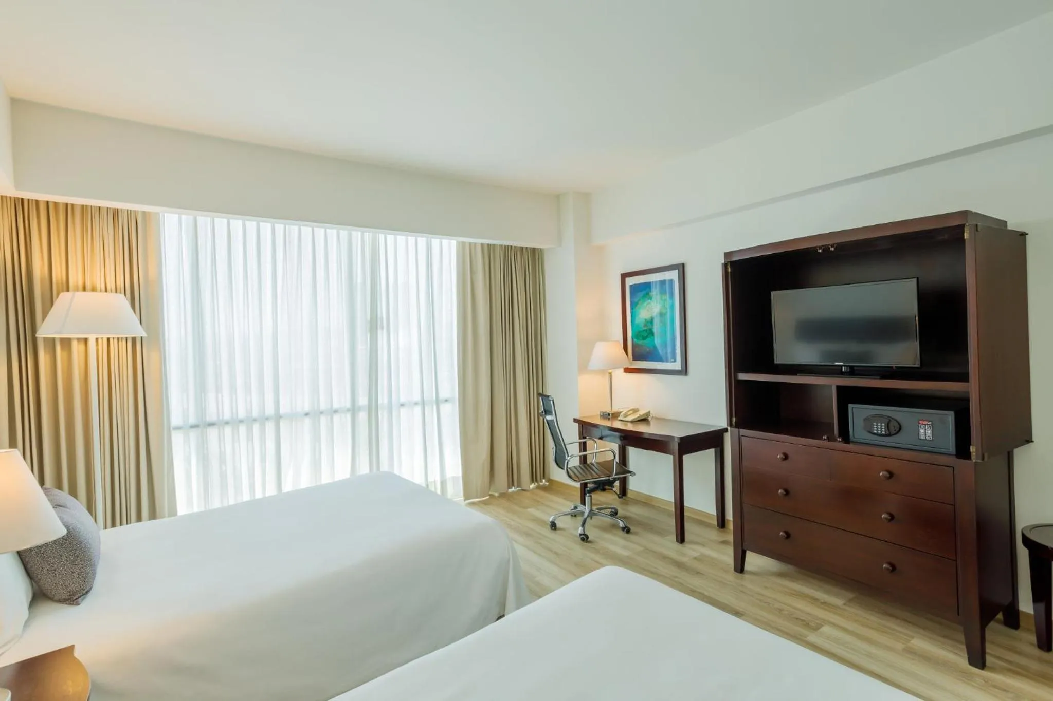 Photo of the whole room, Bed in Camino Real Pachuca