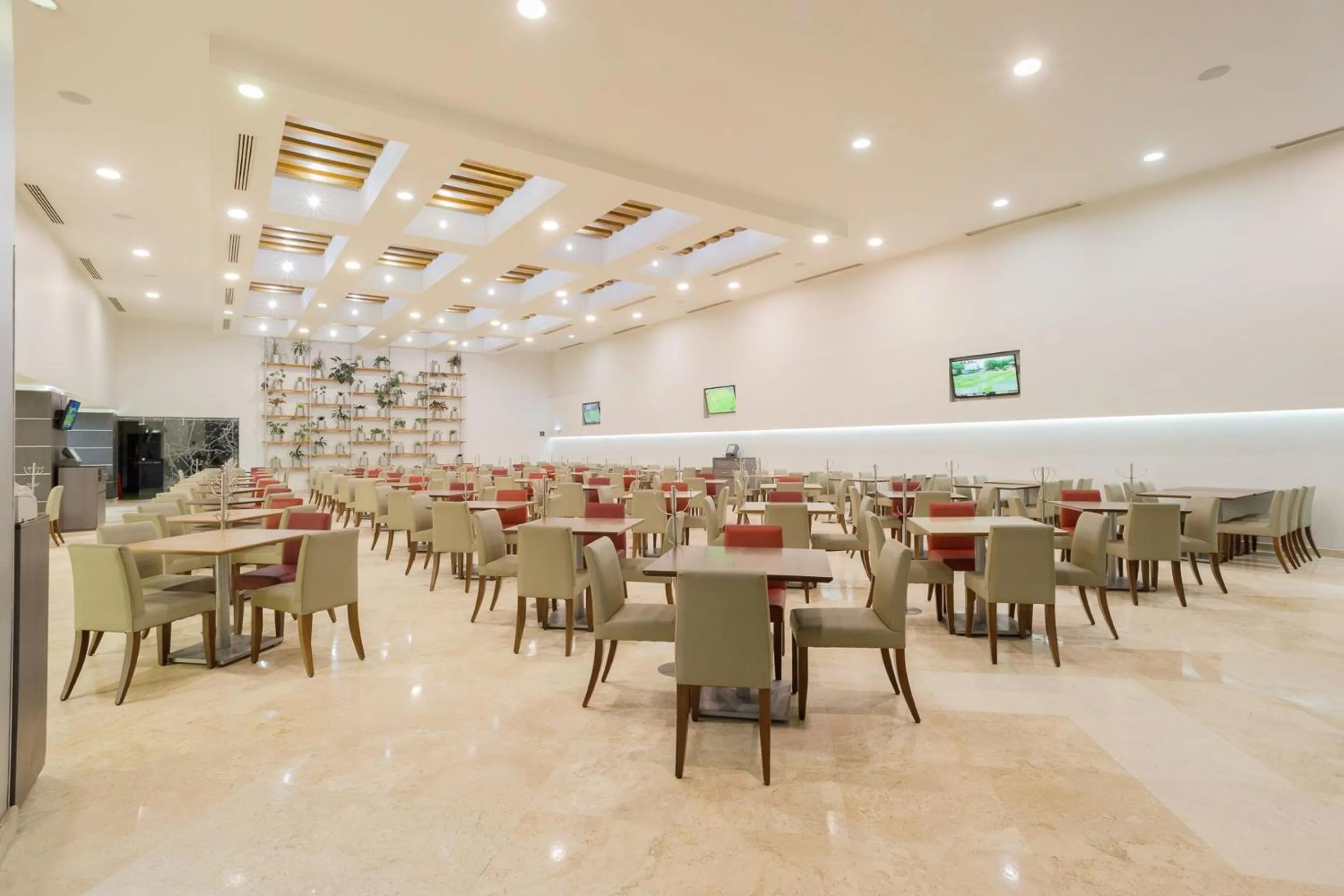 Restaurant/places to eat in Real Inn Tijuana by Camino Real Hoteles