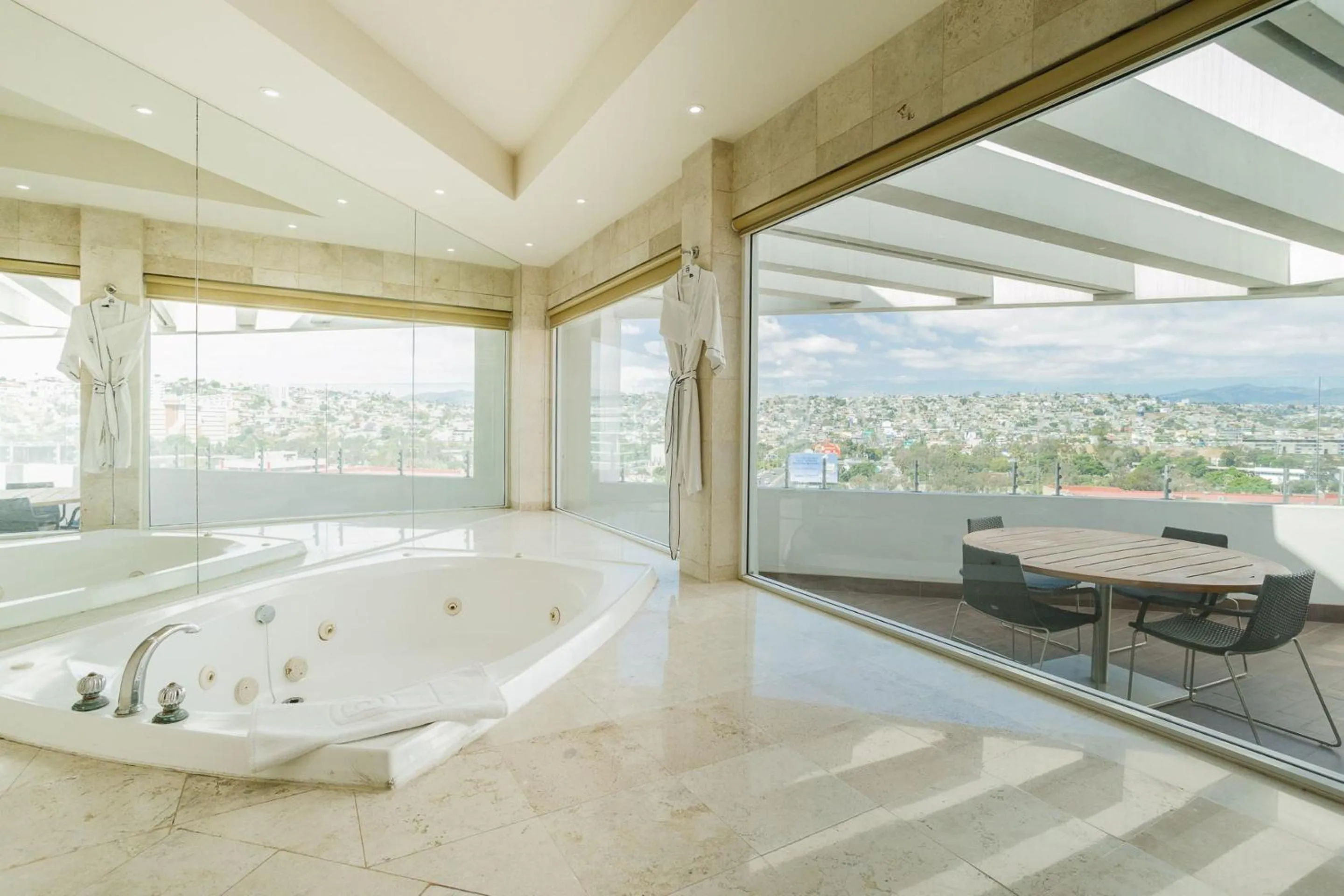 Photo of the whole room in Real Inn Tijuana by Camino Real Hoteles