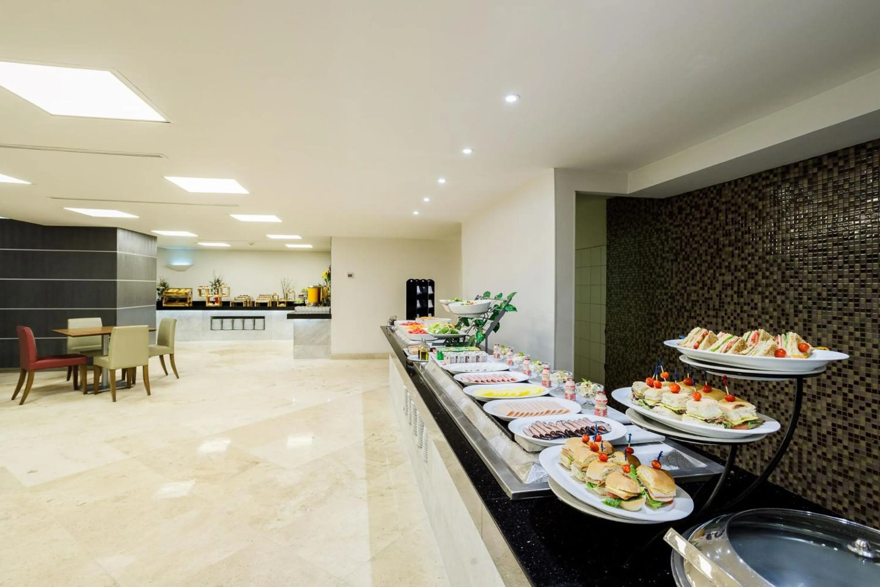 Buffet breakfast in Real Inn Tijuana by Camino Real Hoteles