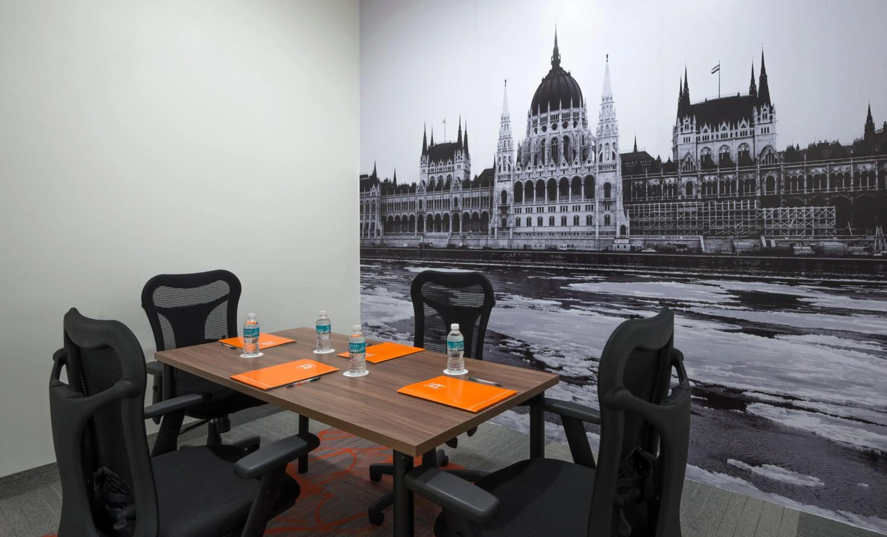 Meeting/conference room in Real Inn Tijuana by Camino Real Hoteles