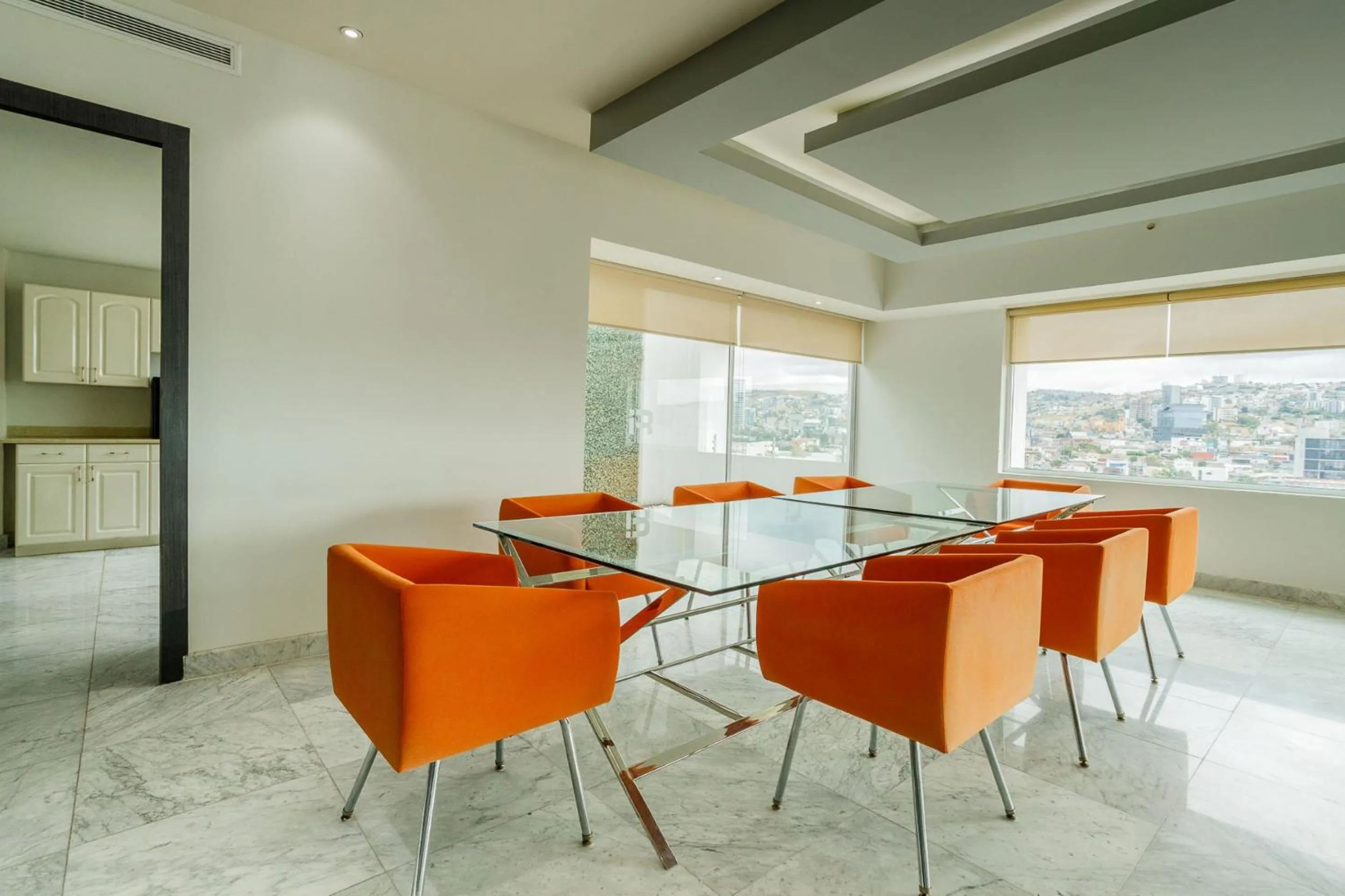 Photo of the whole room in Real Inn Tijuana by Camino Real Hoteles