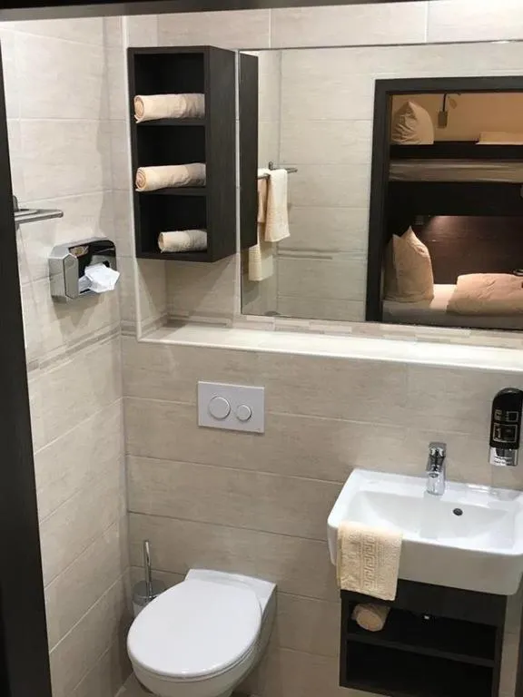 Bathroom in Hotel La Toscana Nähe Europapark und Rulantica