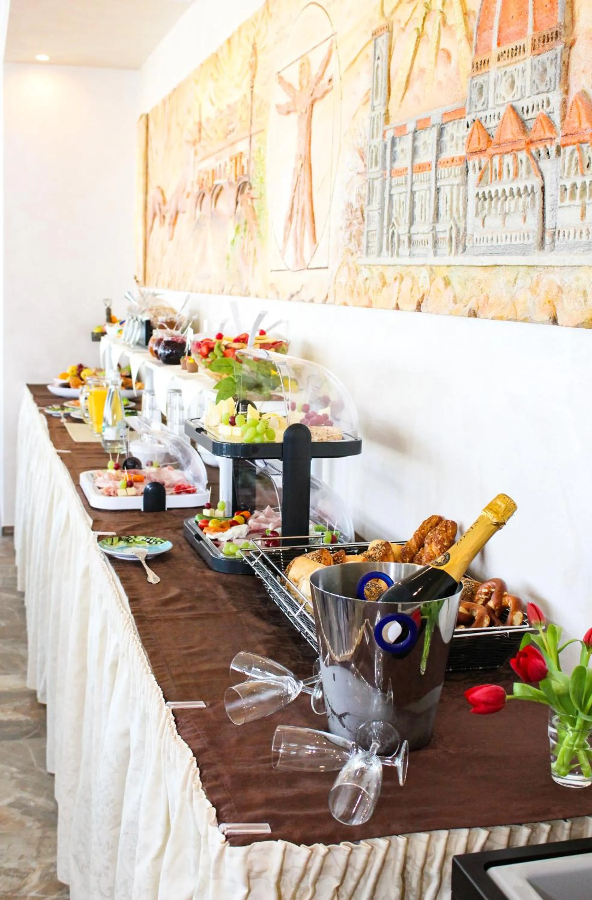 Breakfast in Hotel La Toscana Nähe Europapark und Rulantica