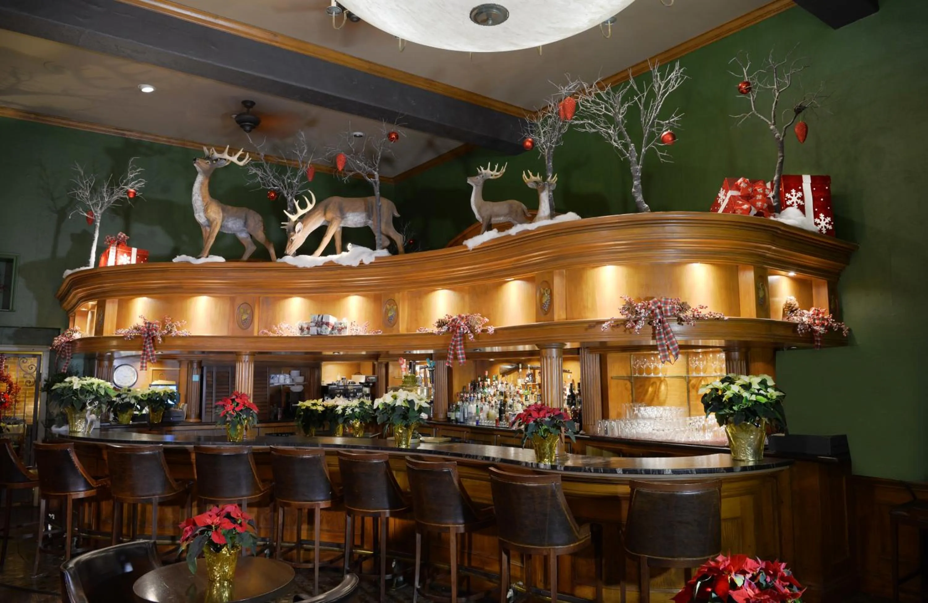 Lounge or bar in Pillar and Post Inn & Spa