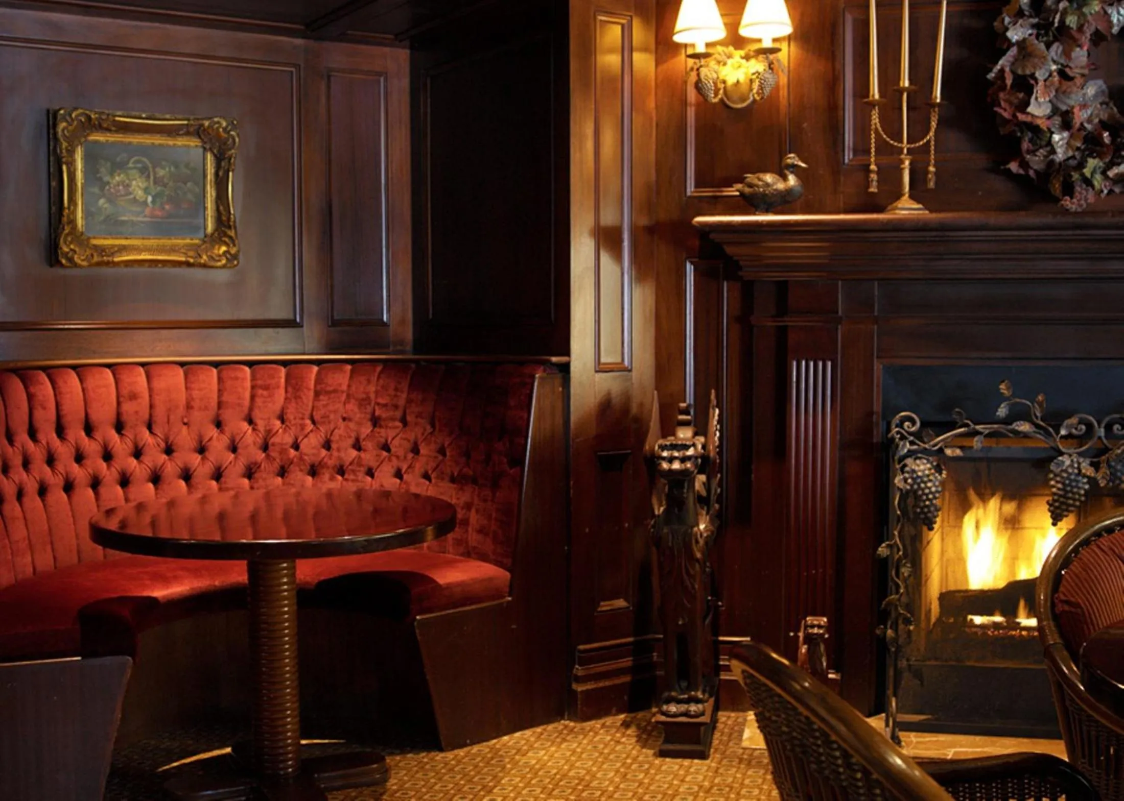 Lounge or bar in Queens Landing