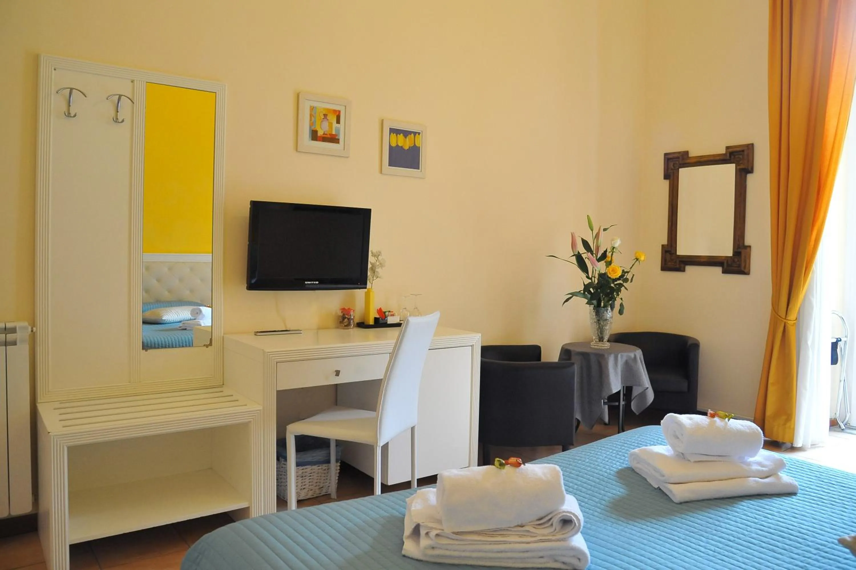 TV and multimedia, Bed in Locanda al Viminale