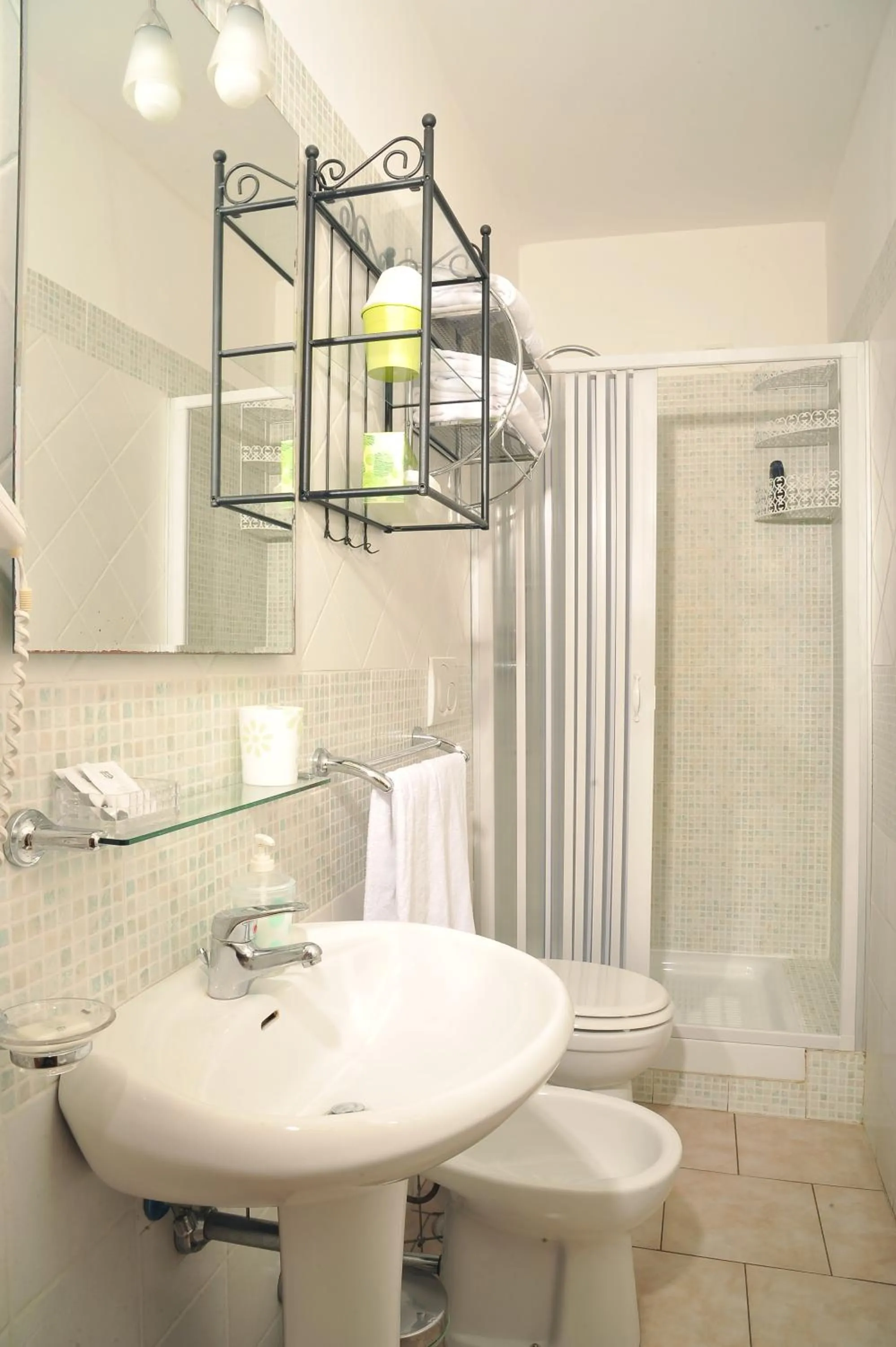 Bathroom in Locanda al Viminale