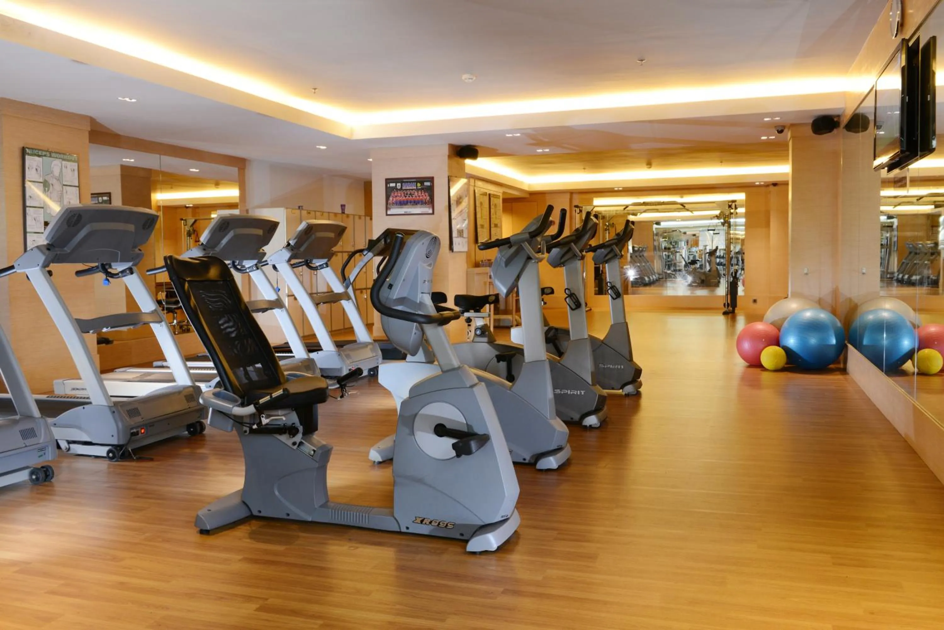 Fitness centre/facilities in Horizon Hotel