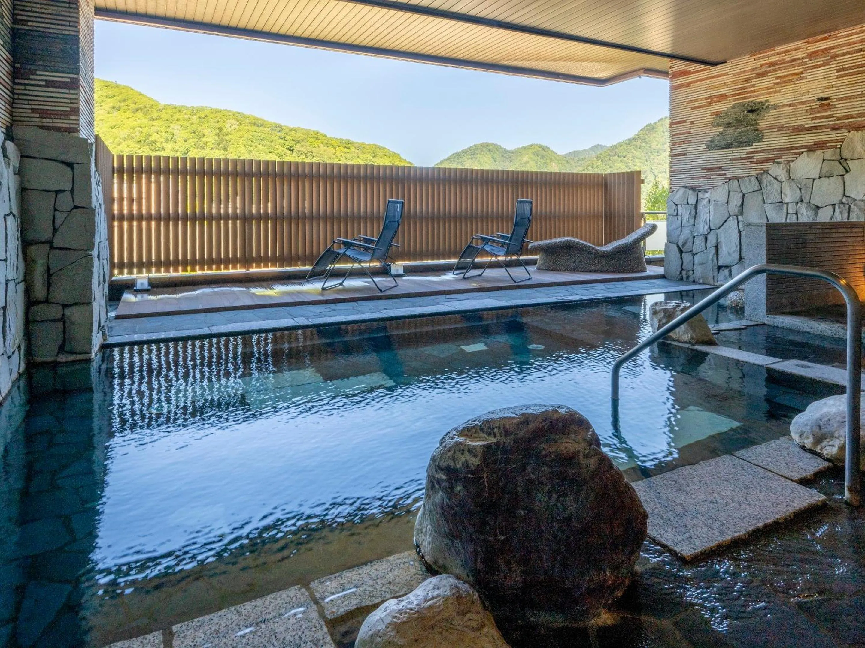 Open Air Bath in Jozankei Manseikaku Hotel Milione