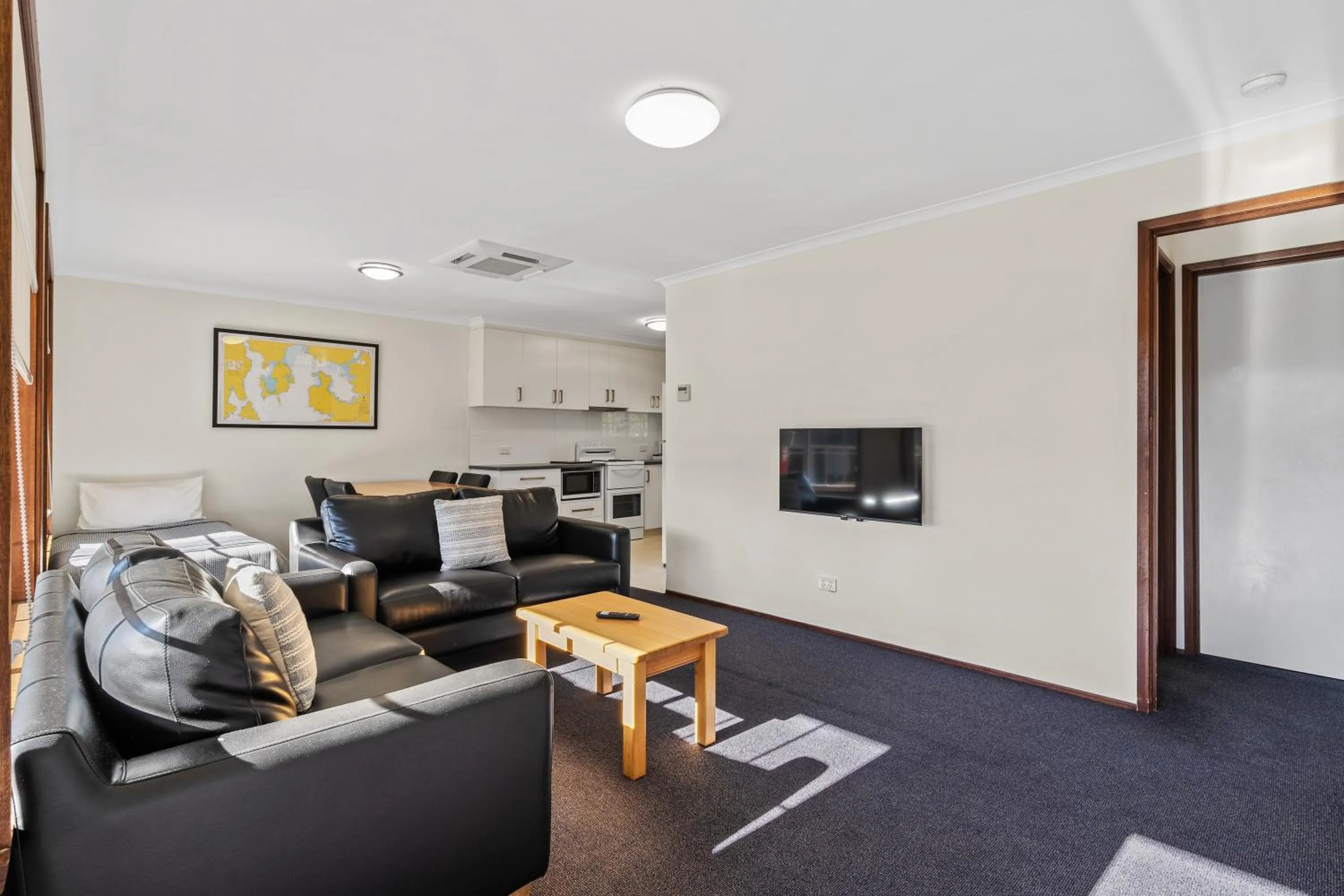 Living room in Riverfront Motel & Restaurant