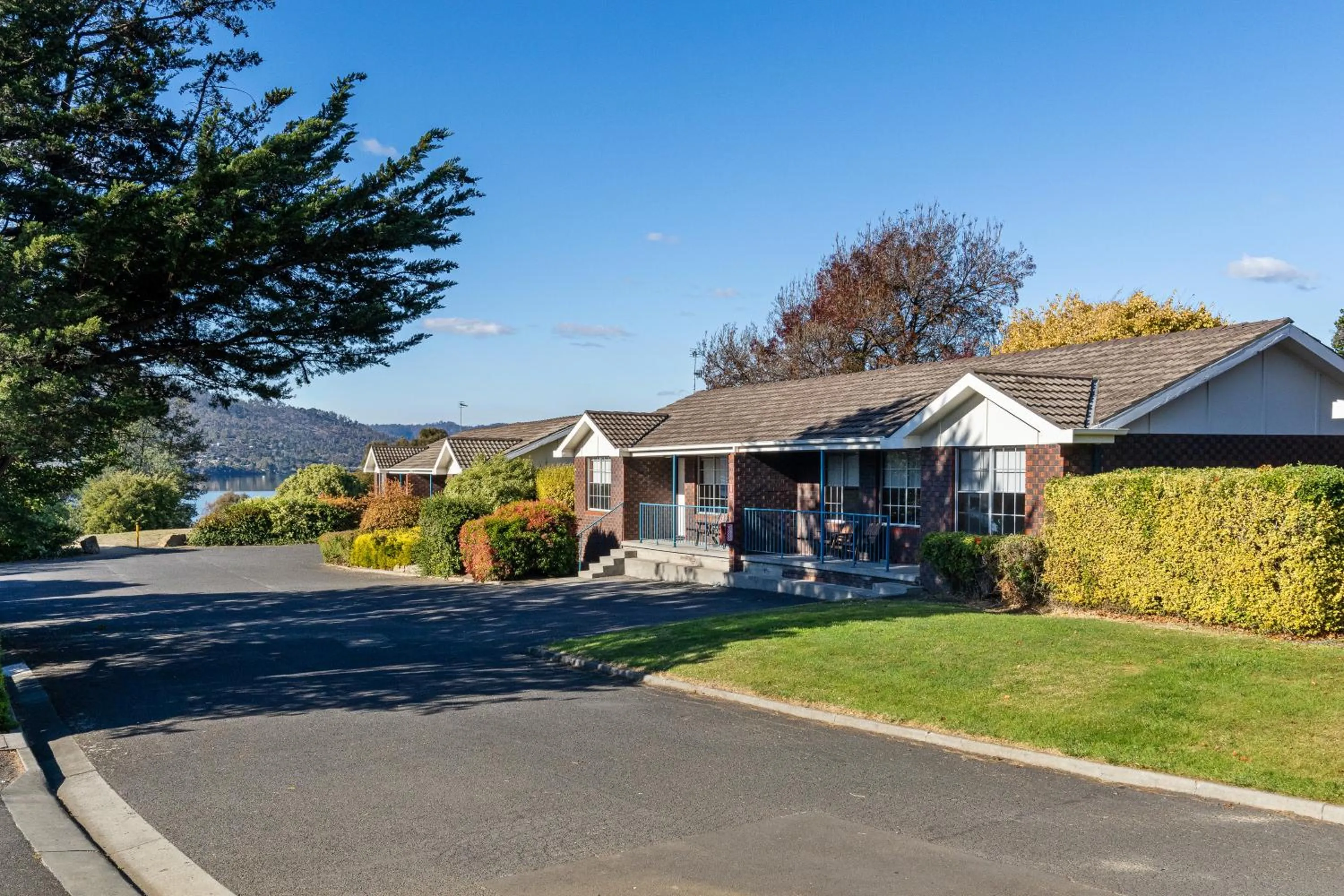 Property building in Riverfront Motel & Restaurant